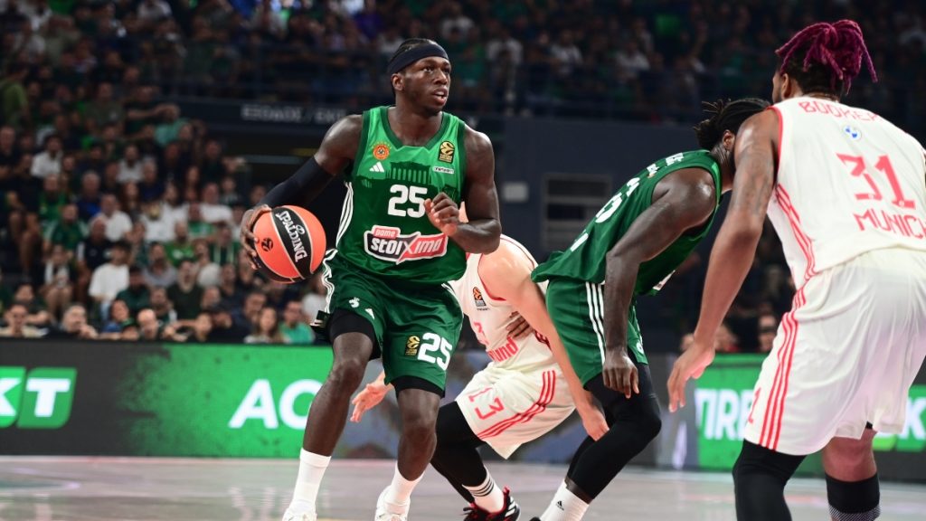 Δύο στα δύο για το “τριφύλλι” των χιλιάδων καλεσμένων στο ανακαινισμένο του σπίτι