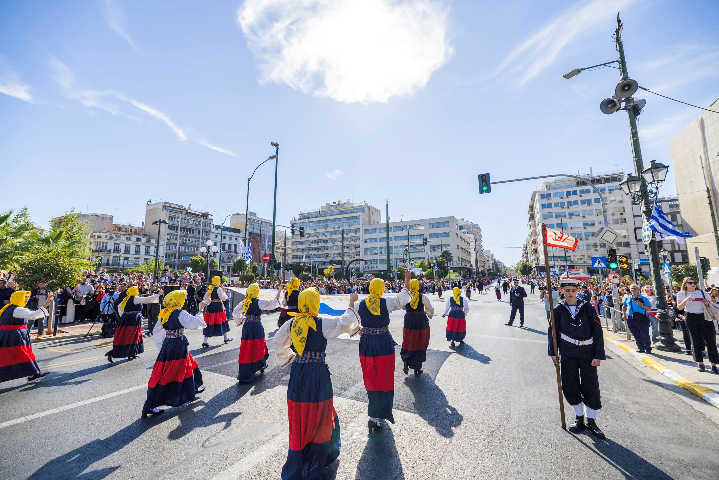Σε κλίμα εθνικής υπερηφάνειας ο εορτασμός της 28ης Οκτωβρίου στον Πειραιά - Φωτογραφίες από την παρέλαση