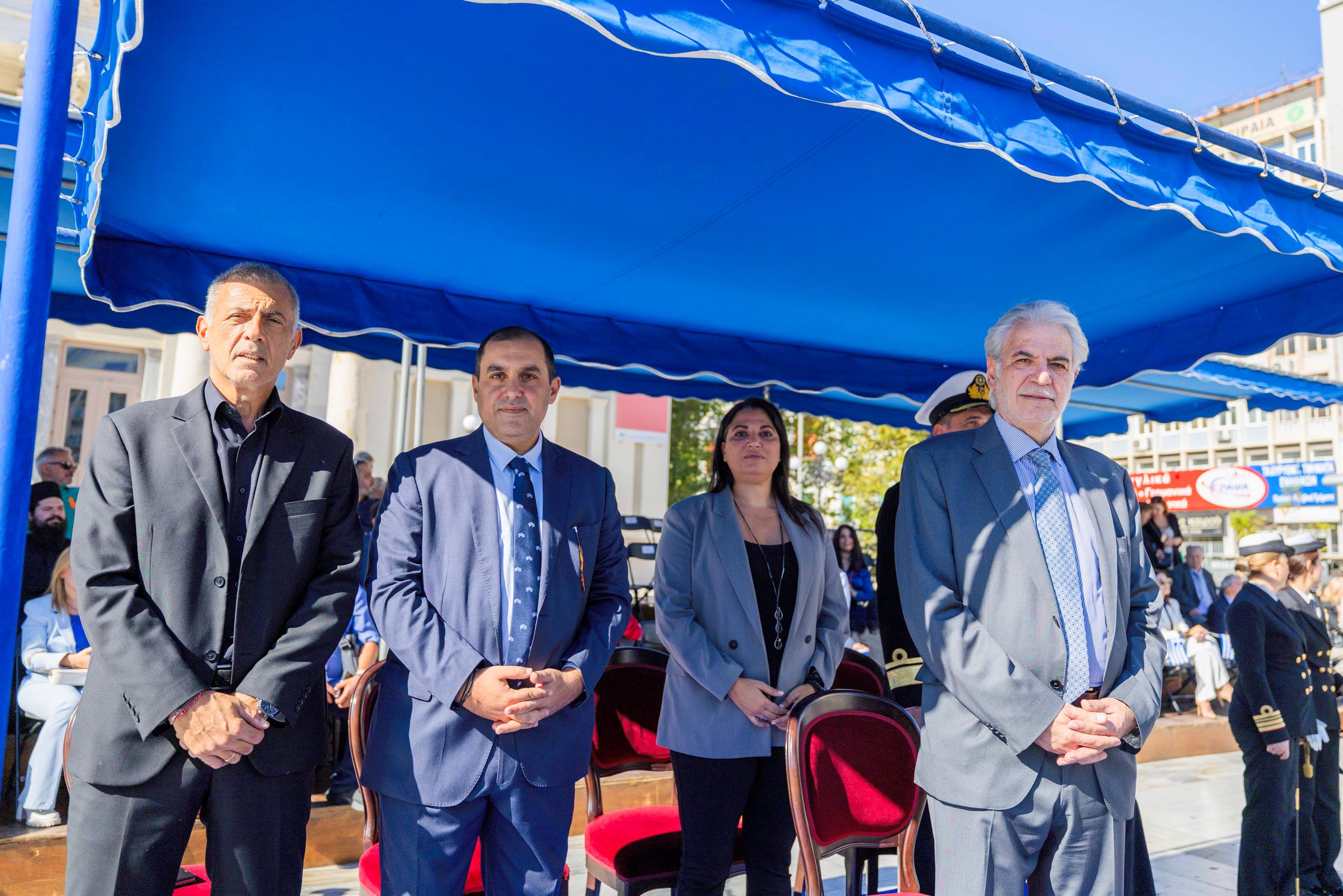 Σε κλίμα εθνικής υπερηφάνειας ο εορτασμός της 28ης Οκτωβρίου στον Πειραιά - Φωτογραφίες από την παρέλαση