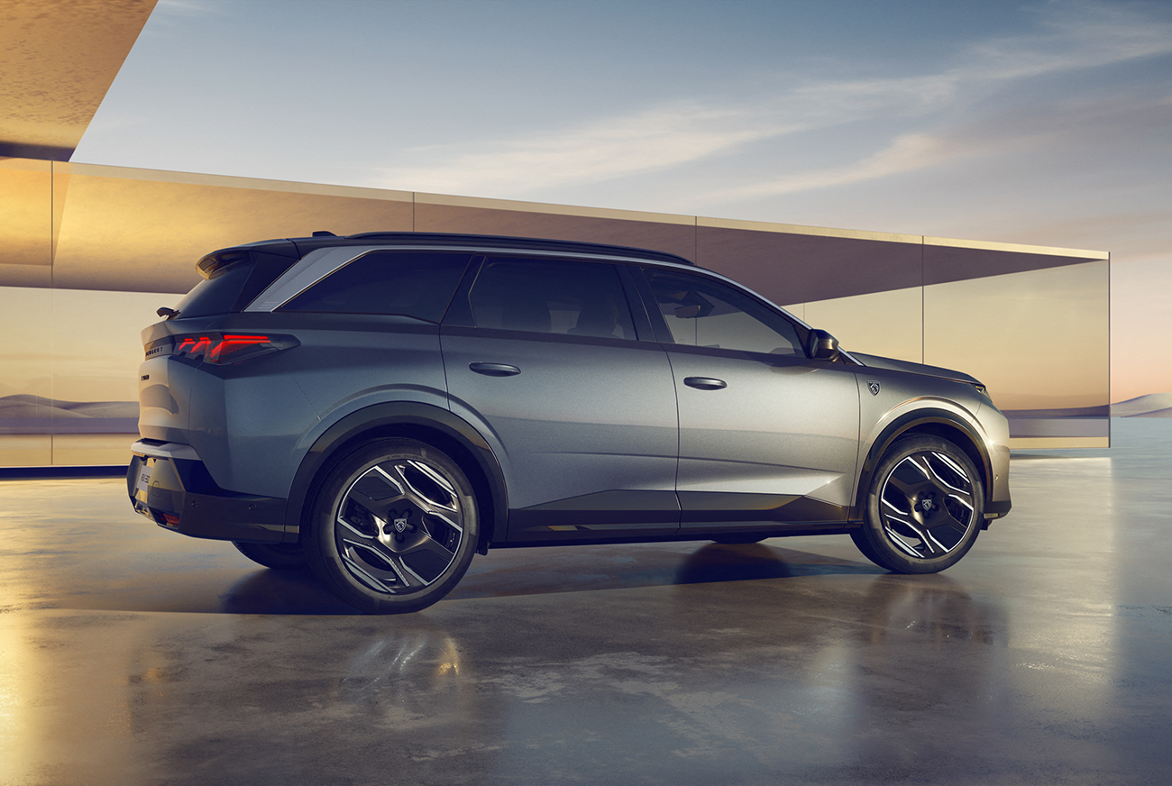 Νέο Peugeot E-5008: Ένα μεγάλο ηλεκτρικό SUV ανώτερης κατηγορίας