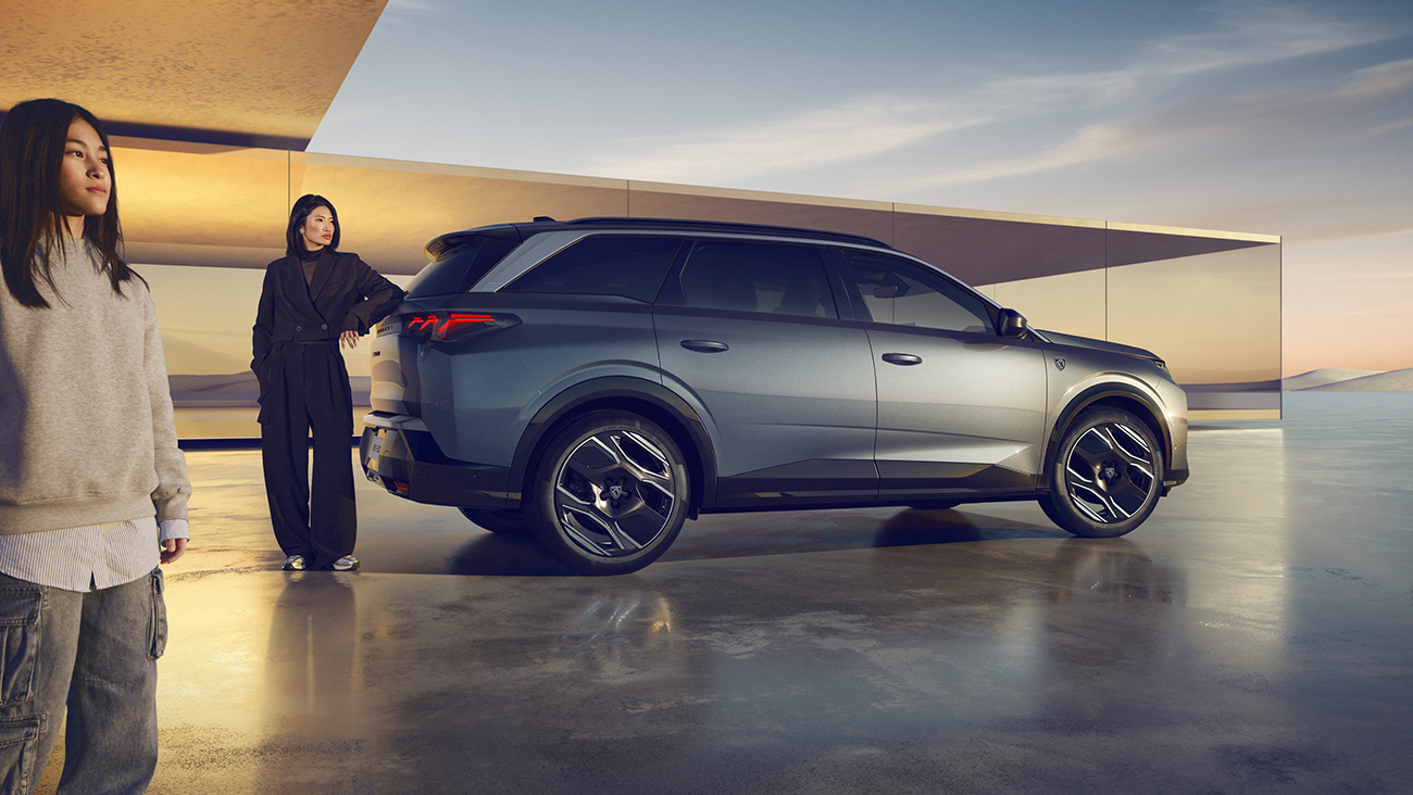 Νέο Peugeot E-5008: Ένα μεγάλο ηλεκτρικό SUV ανώτερης κατηγορίας