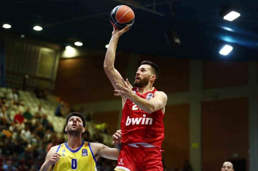 Στο τέλος έπαιξε σαν Ολυμπιακός (highlights) 6 Στο τέλος έπαιξε σαν Ολυμπιακός (highlights)