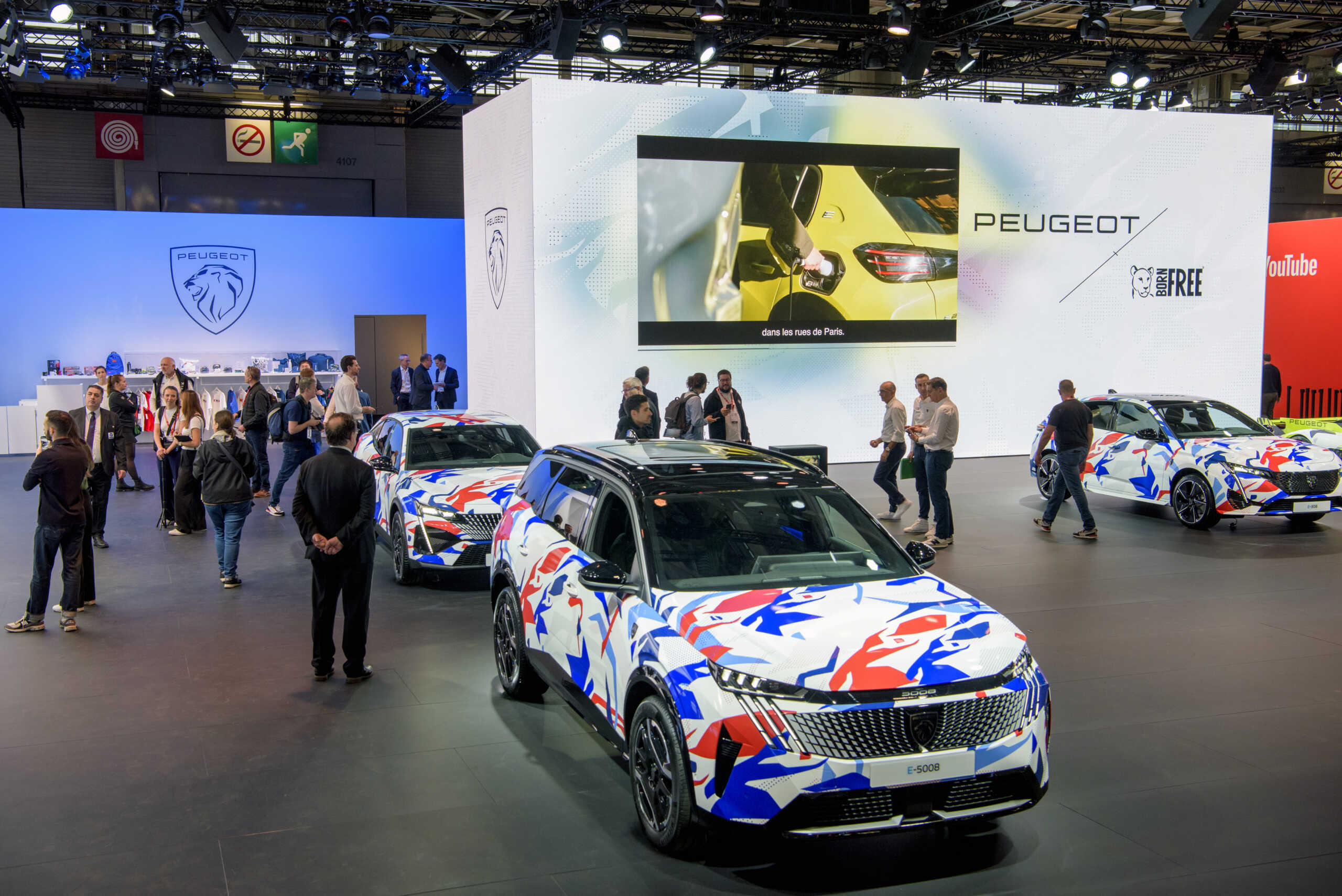 Η Peugeot ηλεκτρίζει το Παρίσι με νέα γκάμα μοντέλων