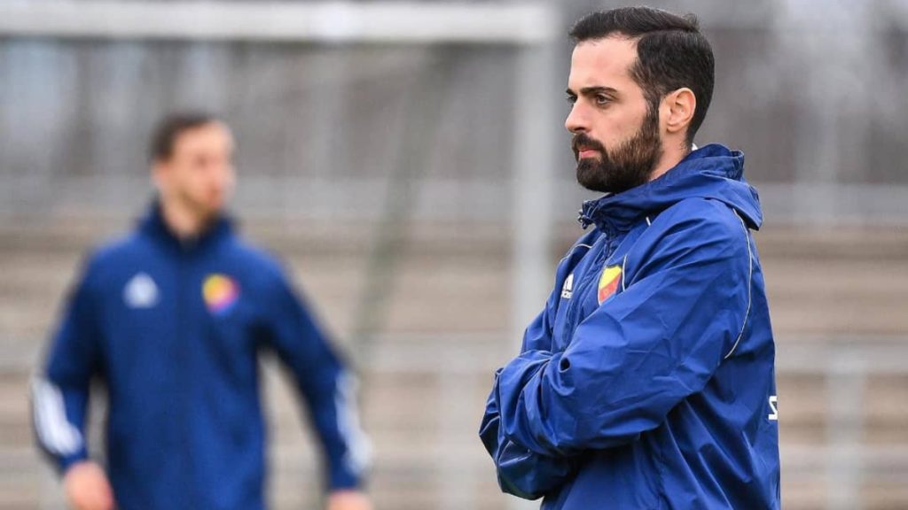 Βασιλείου στο ertsports: «Στην Ελλάδα δεν έχουμε υπομονή με τους νέους | Η Μάλμε παίζει κυριαρχικά, η Τζουργκάρντεν έχει αμυντικές αδυναμίες» 8 Βασιλείου στο ertsports: «Στην Ελλάδα δεν έχουμε υπομονή με τους νέους | Η Μάλμε παίζει κυριαρχικά, η Τζουργκάρντεν έχει αμυντικές αδυναμίες»