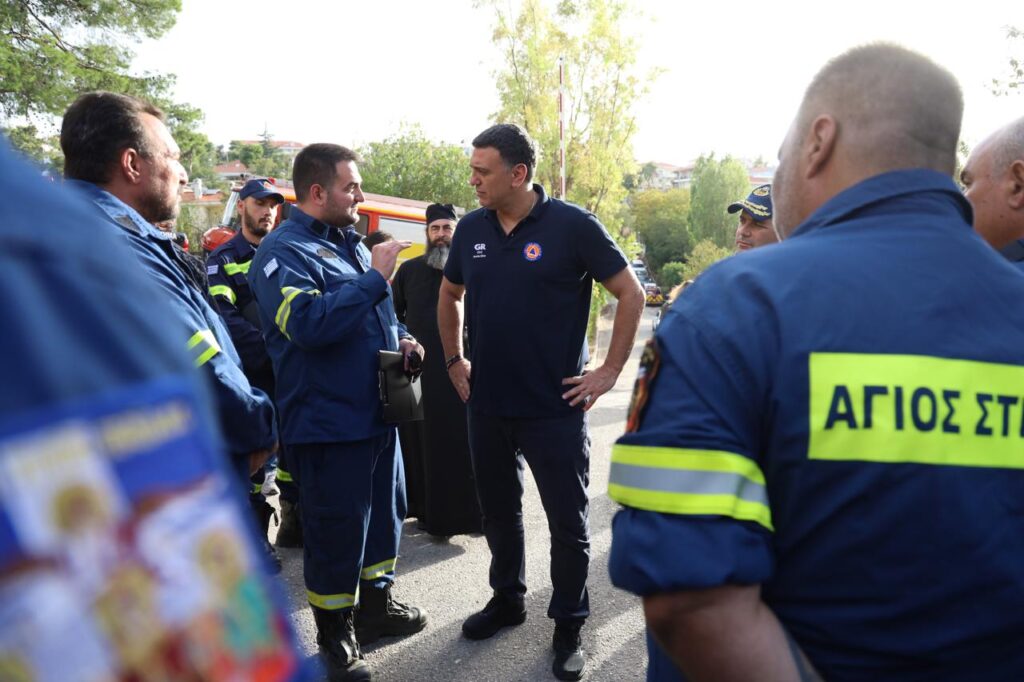 Β. Κικίλιας για εθελοντές: Για πρώτη φορά 4.500 στολές και πλήρη εξοπλισμό για την επόμενη αντιπυρική περίοδο 5 Β. Κικίλιας για εθελοντές: Για πρώτη φορά 4.500 στολές και πλήρη εξοπλισμό για την επόμενη αντιπυρική περίοδο