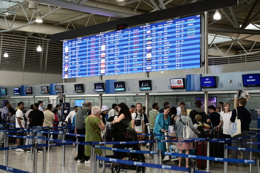 Τουρισμός: Έσοδα 15,1 δισ. ευρώ στο 8μηνο – Περισσότερες αυξήσεις, λιγότερες εισπράξεις 3 Τουρισμός: Έσοδα 15,1 δισ. ευρώ στο 8μηνο – Περισσότερες αυξήσεις, λιγότερες εισπράξεις