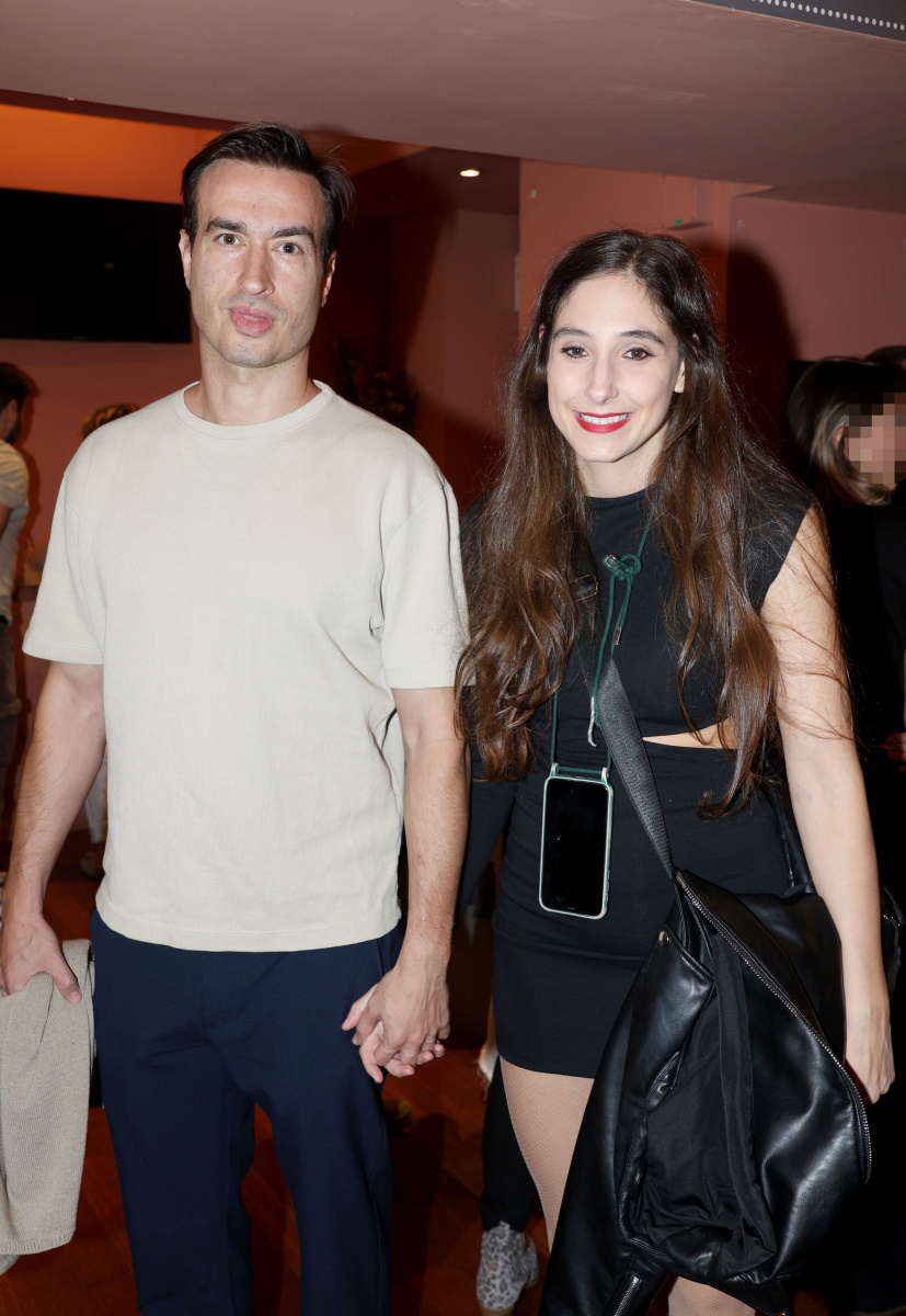 Θοδωρής Αθερίδης: Στο θέατρο με την κόρη του Φωτεινή και τον σύζυγό της, Κωνσταντίνο Μαγκλάρα