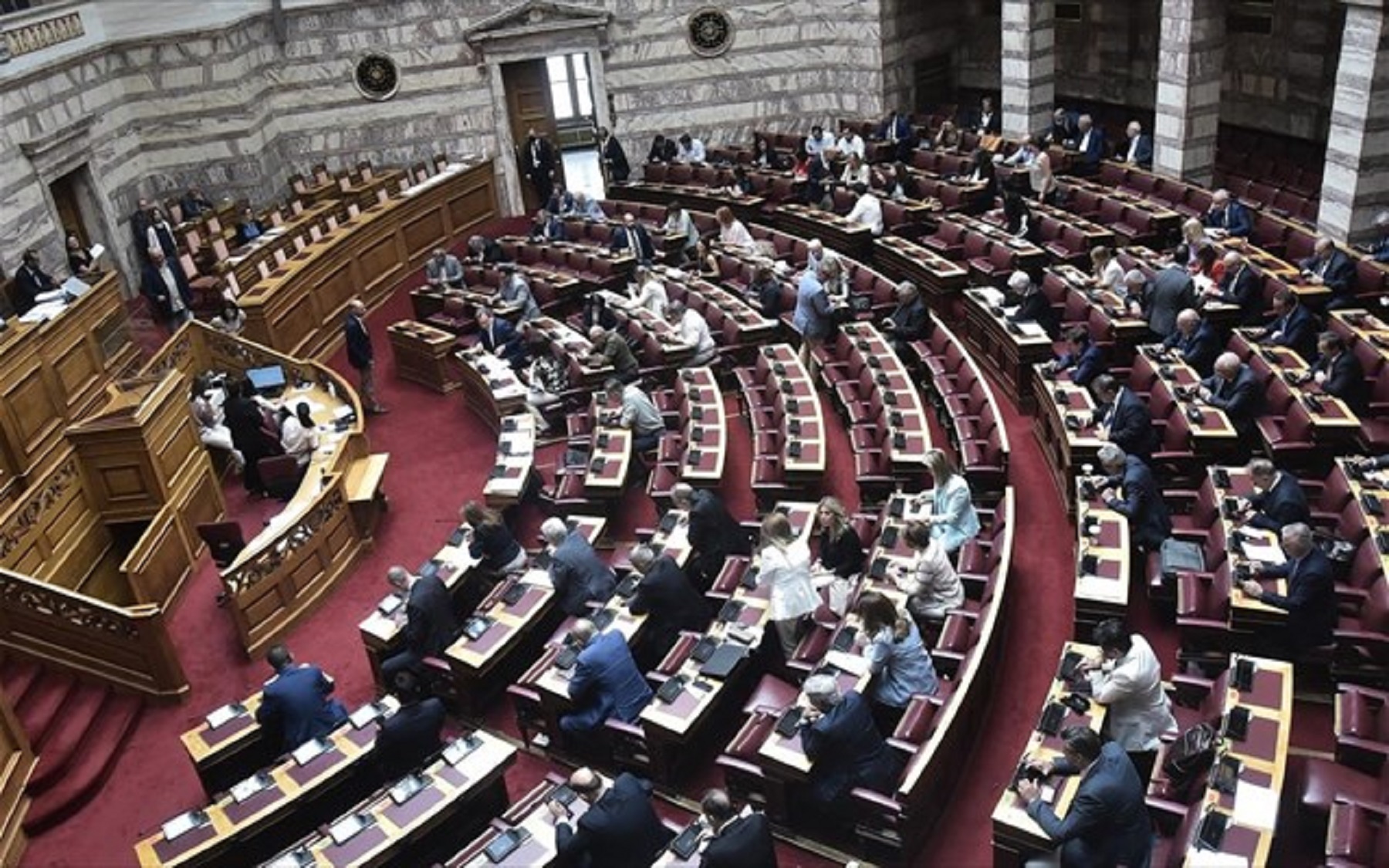 Βουλή: Εγκρίθηκε η συμφωνία για την αναθεώρηση του τρόπου χρηματοδότησης του ΔΝΤ