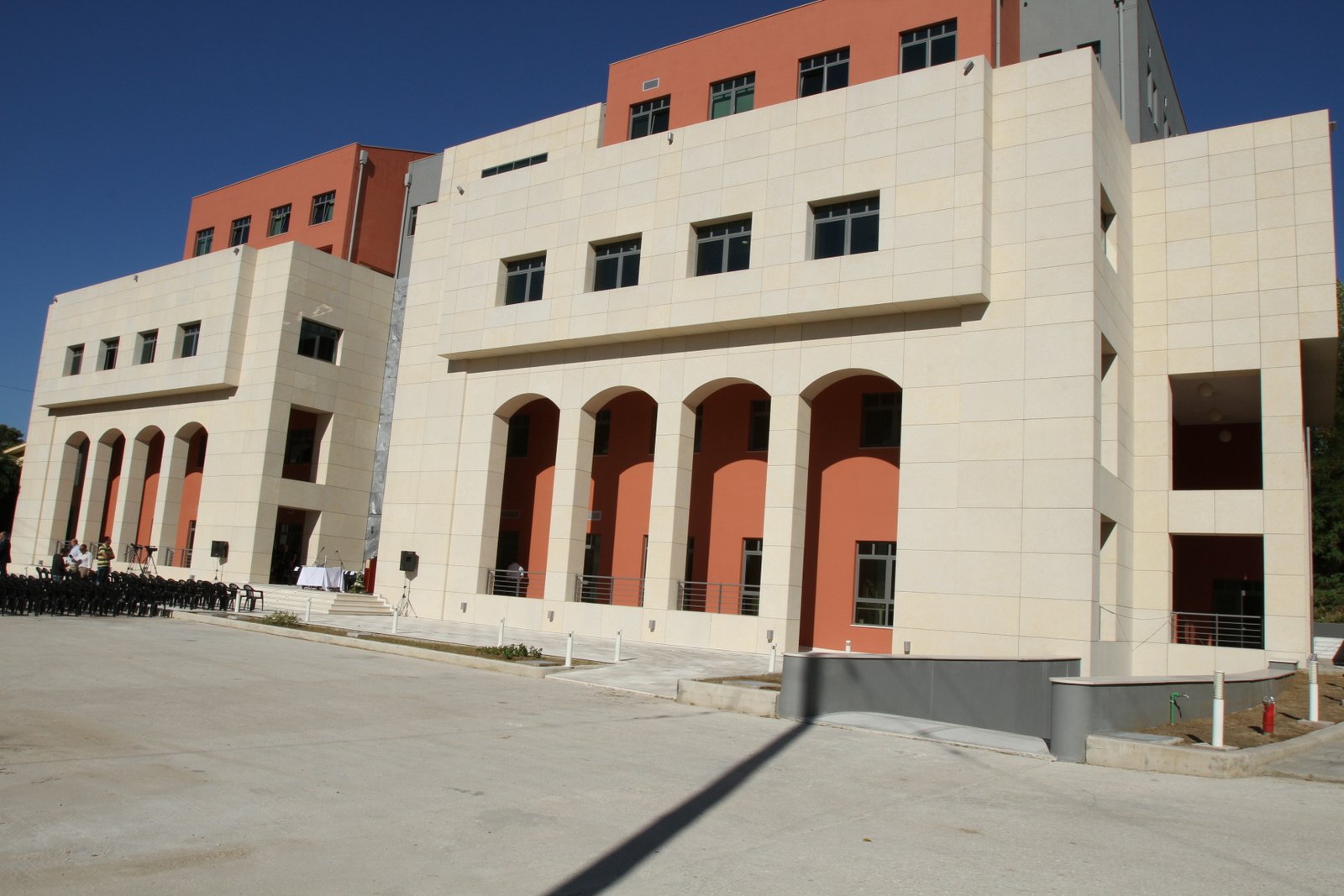 dikastiria_kerkira_eurok