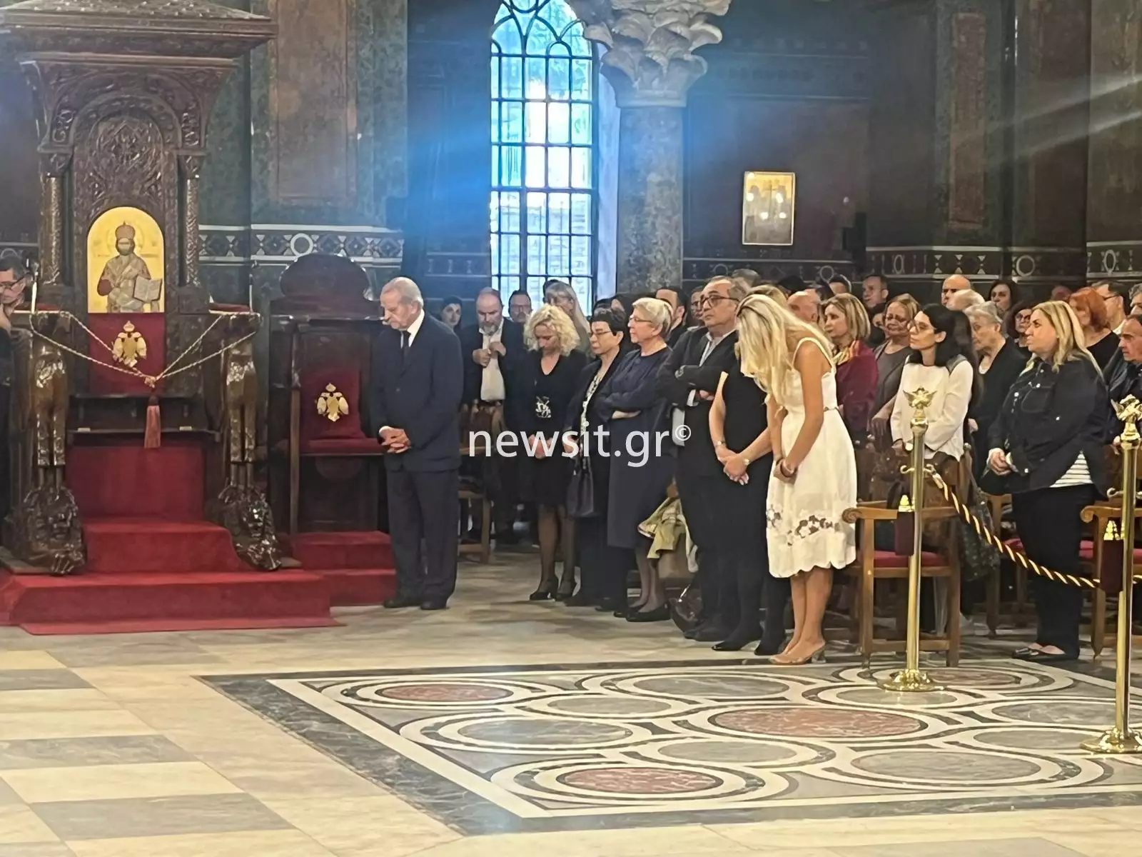 Ιωνάς Καρούσης: Συντετριμμένη η σύντροφός του στο τελευταίο «αντίο» στον άτυχο 26χρονο που σκοτώθηκε στο Τελ Αβίβ