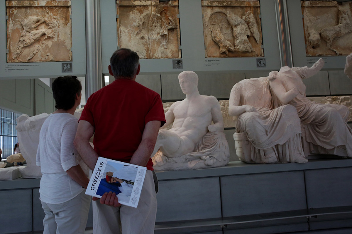 Να επιστραφούν ως «παρακαταθήκη» η νέα πρόταση για τα Γλυπτά του Παρθενώνα