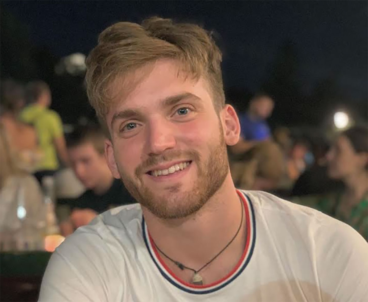 Ποιος ήταν ο 26χρονος Ιωνάς Καρούσης που έπεσε νεκρός στο Τελ Αβίβ - «Πήγε να κάνει εργασία για την αρχιτεκτονική και τον σκότωσαν οι τρομοκράτες» 11 Ποιος ήταν ο 26χρονος Ιωνάς Καρούσης που έπεσε νεκρός στο Τελ Αβίβ - «Πήγε να κάνει εργασία για την αρχιτεκτονική και τον σκότωσαν οι τρομοκράτες»