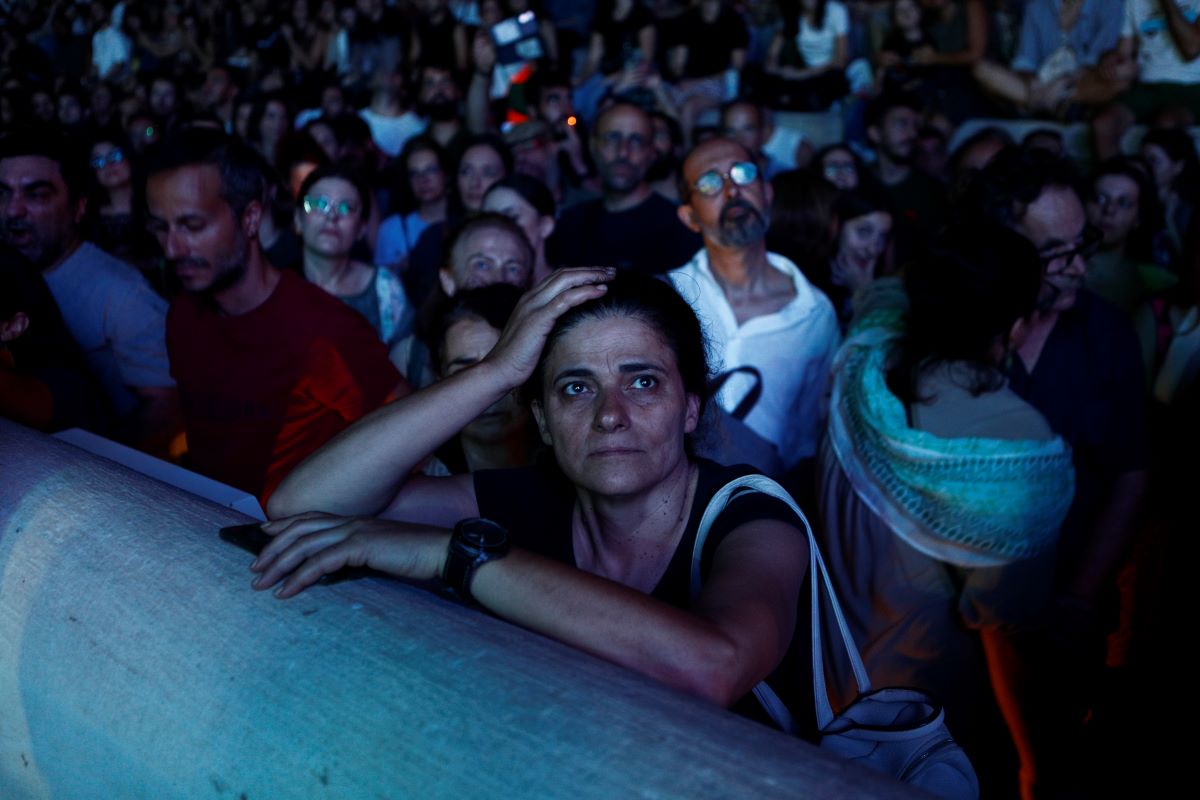 Ανατριχίλα από τον Νίκο Πλακιά για τα «κορίτσια του» που έχασε στα Τέμπη - «Άντε εκεί ψηλά που είναι μόνα και ψάχνουν για παρέα» 3 Ανατριχίλα από τον Νίκο Πλακιά για τα «κορίτσια του» που έχασε στα Τέμπη - «Άντε εκεί ψηλά που είναι μόνα και ψάχνουν για παρέα»