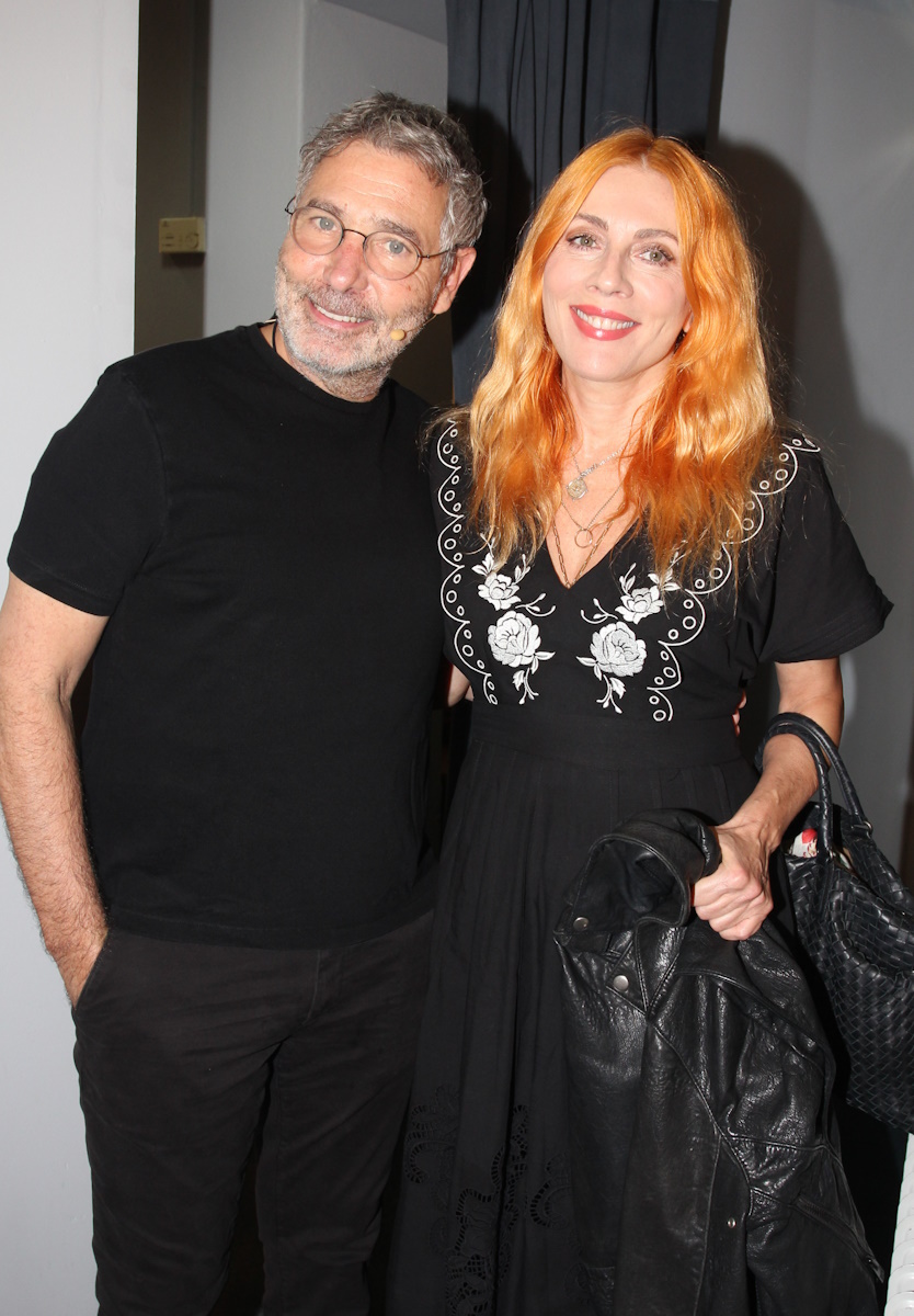 Θοδωρής Αθερίδης: Η Σμαράγδα Καρύδη στο πλευρό του Θοδωρή Αθερίδη μετά τον θάνατο του Ντίνου Καρύδη – Φωτογραφίες