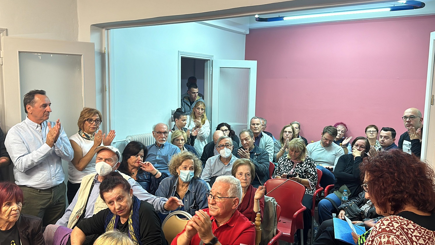 Ο Στέφανος Κασσελάκης από το Περιστέρι ανακοίνωσε την υποψηφιότητά του για σύνεδρος του ΣΥΡΙΖΑ – «Δεν θα κάνω διώξεις» 2 Ο Στέφανος Κασσελάκης από το Περιστέρι ανακοίνωσε την υποψηφιότητά του για σύνεδρος του ΣΥΡΙΖΑ – «Δεν θα κάνω διώξεις»