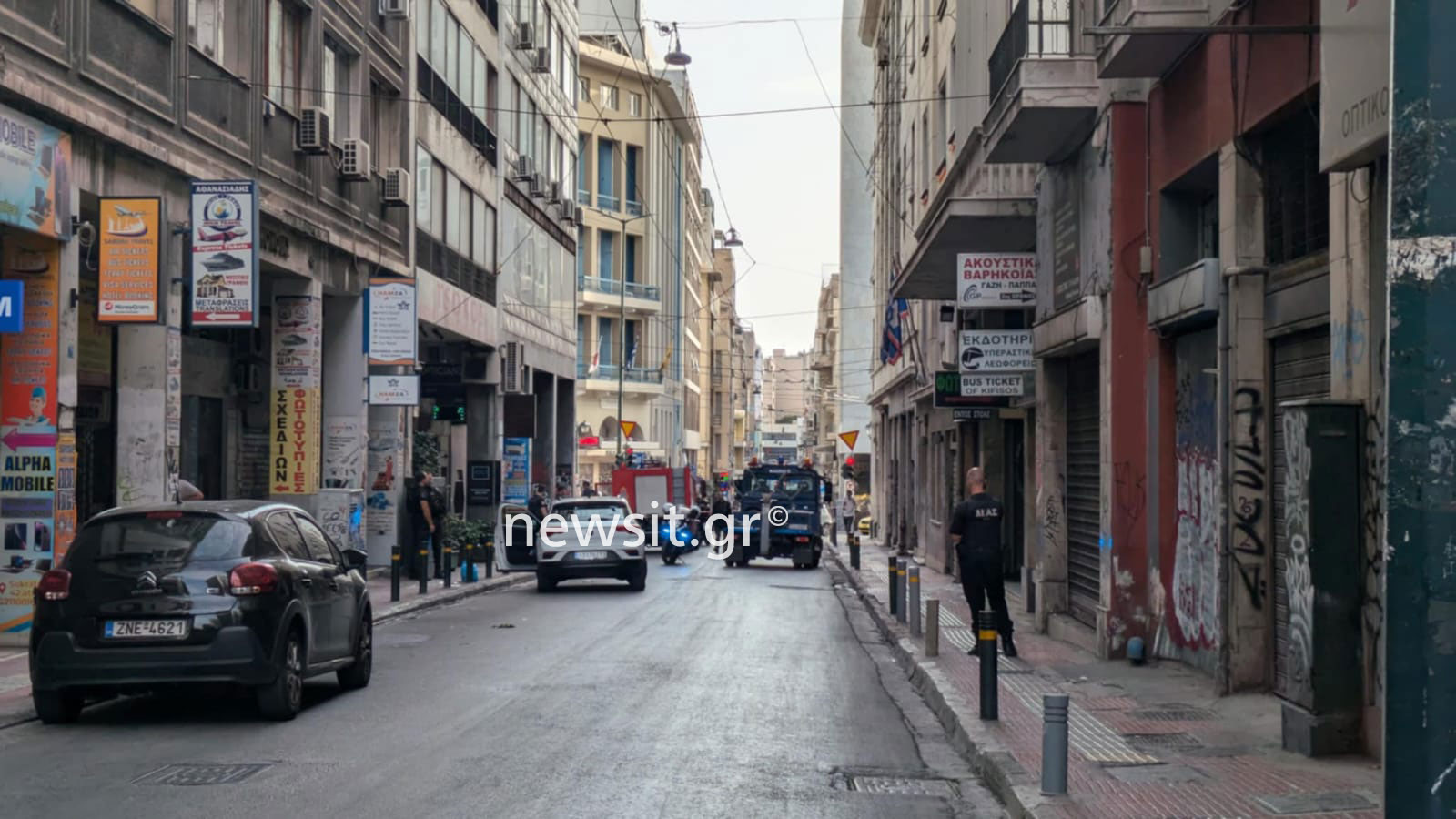 Ετοίμαζαν χτυπήματα στην Αθήνα; Από κόσκινο το Tocarev, οι πυροκροτητές και τα εκρηκτικά που βρέθηκαν σε ΙΧ στην Σωκράτους 11 Ετοίμαζαν χτυπήματα στην Αθήνα; Από κόσκινο το Tocarev, οι πυροκροτητές και τα εκρηκτικά που βρέθηκαν σε ΙΧ στην Σωκράτους