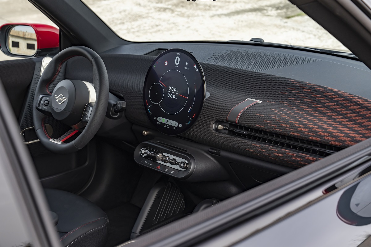 MINI: Παγκόσμια πρώτη για τα John Cooper Works και John Cooper Works Aceman