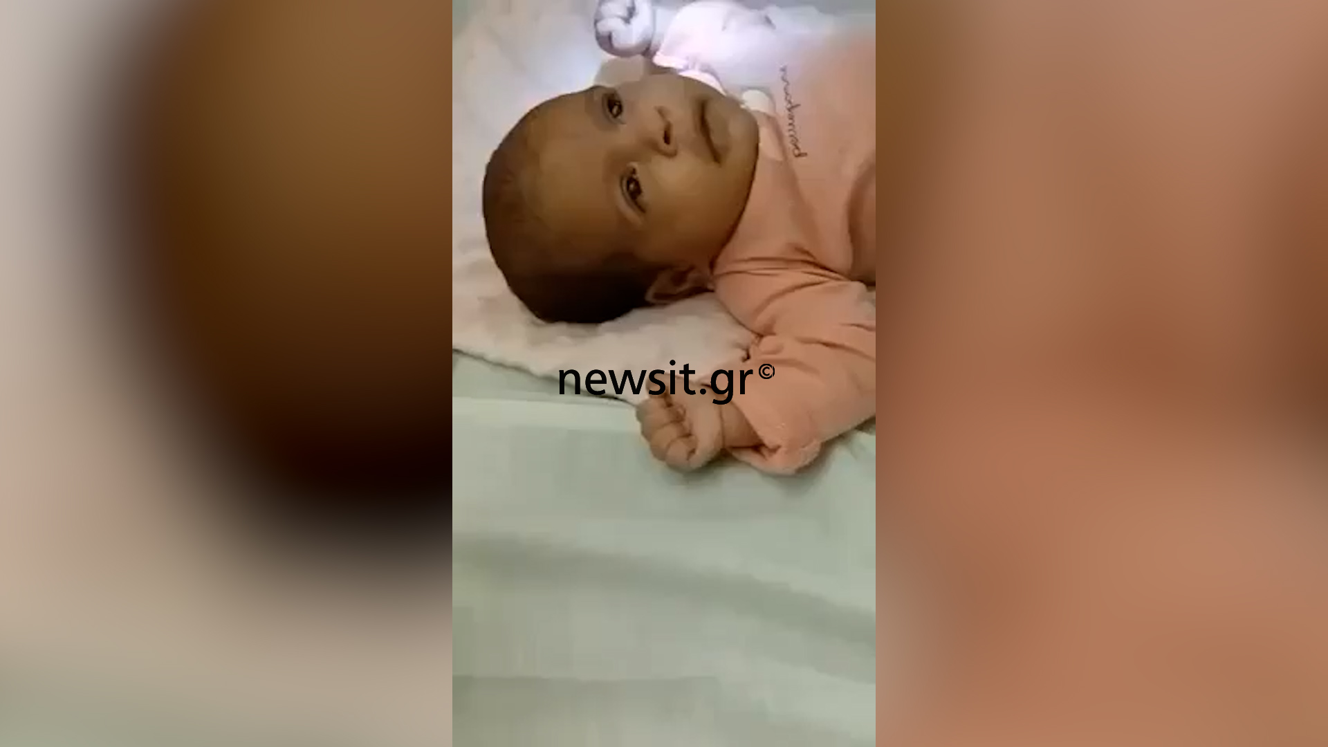 Αποκλειστικές εικόνες: Το μωρό της Ειρήνης Μουρτζούκου στο γιατρό λίγες ημέρες πριν πεθάνει 2 Αποκλειστικές εικόνες: Το μωρό της Ειρήνης Μουρτζούκου στο γιατρό λίγες ημέρες πριν πεθάνει