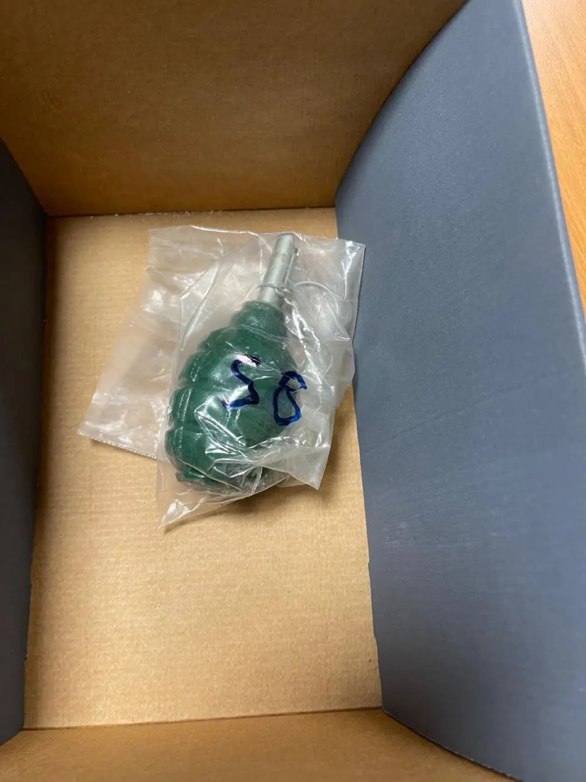 Ένα ολόκληρο οπλοστάσιο εντόπισαν σε σπίτι στο Μενίδι με χειροβομβίδες και πυρομαχικά - Συνελήφθη αλλοδαπός