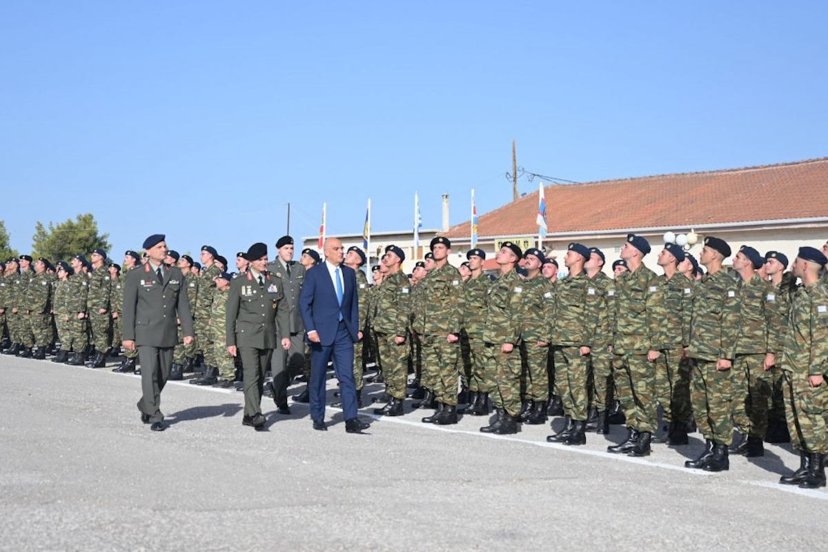 Δένδιας: «Θέλουμε 36 μήνες για την εθελοντική στράτευση γυναικών - Έρχονται αλλαγές στη στρατιωτική θητεία και εφεδρεία» 15 Δένδιας: «Θέλουμε 36 μήνες για την εθελοντική στράτευση γυναικών - Έρχονται αλλαγές στη στρατιωτική θητεία και εφεδρεία»