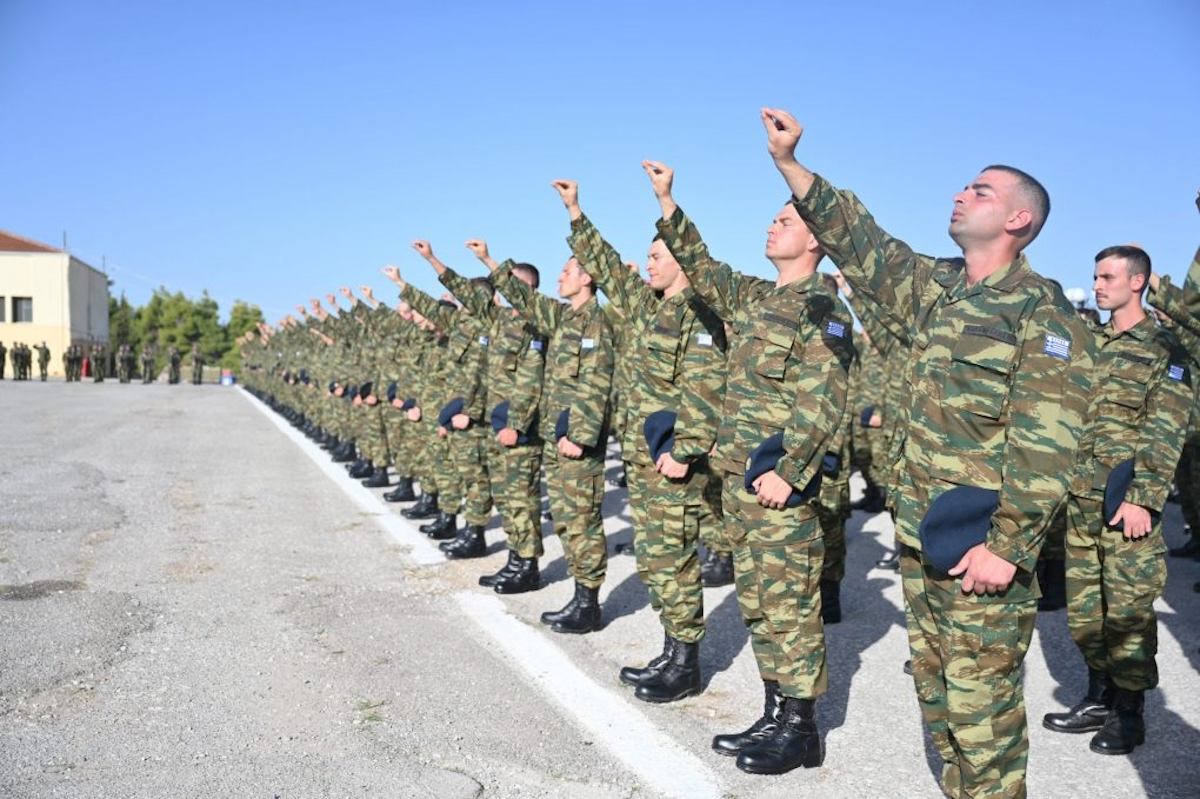 Δένδιας: «Θέλουμε 36 μήνες για την εθελοντική στράτευση γυναικών - Έρχονται αλλαγές στη στρατιωτική θητεία και εφεδρεία» 13 Δένδιας: «Θέλουμε 36 μήνες για την εθελοντική στράτευση γυναικών - Έρχονται αλλαγές στη στρατιωτική θητεία και εφεδρεία»