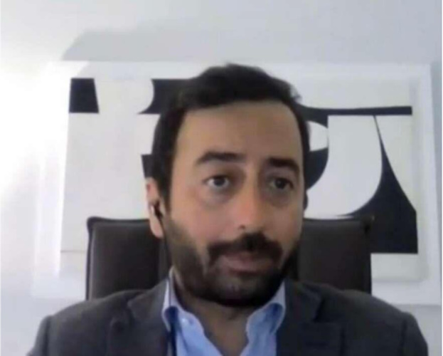 Αδιανόητο περιστατικό ενδοοικογενειακής βίας στον Ρέντη: Έσπασε στο ξύλο την σύντροφό του και όταν τον συνέλαβαν γελούσε