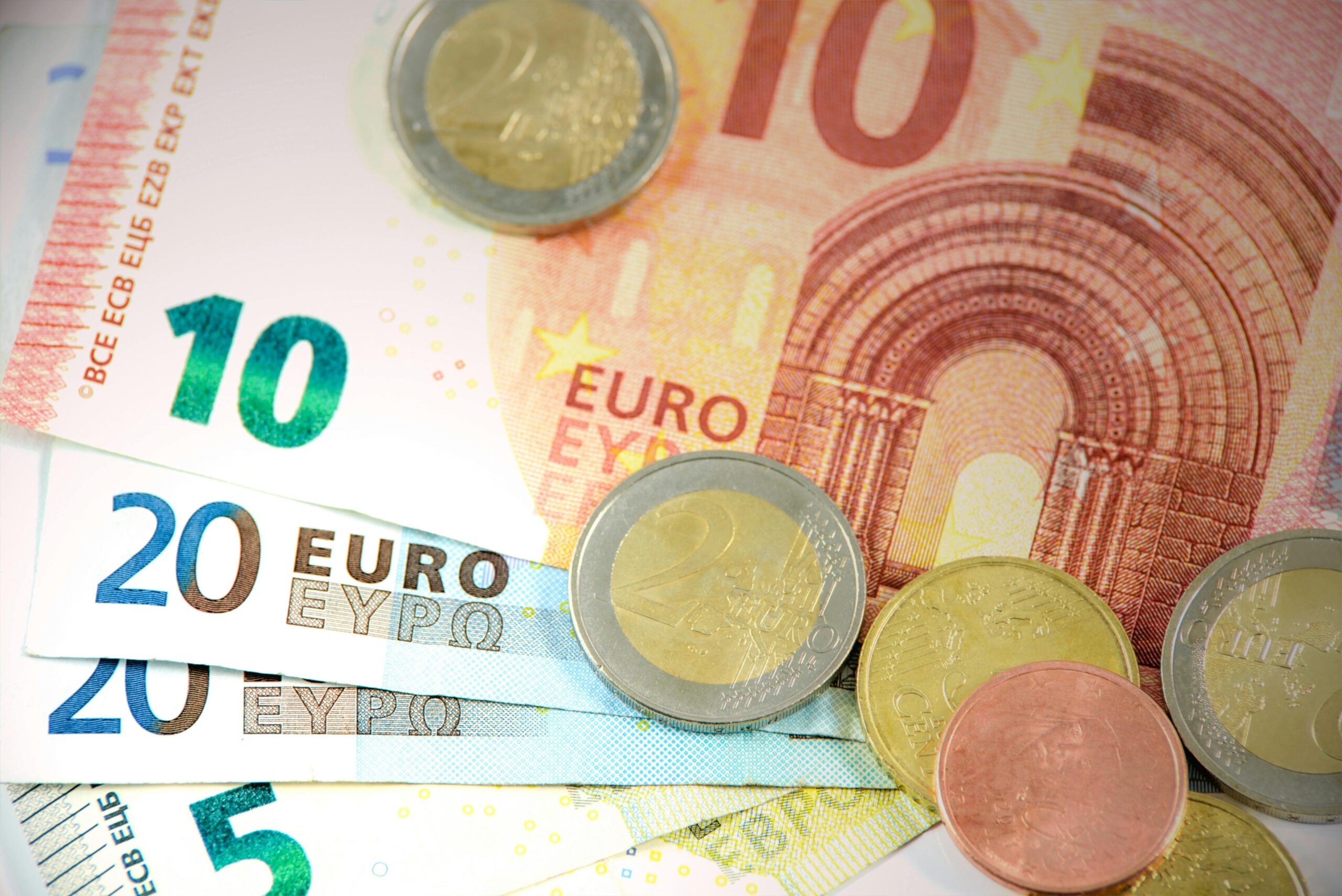 Καταργείται το τέλος επιτηδεύματος στα μπλοκάκια – Η ανακοίνωση Χατζηδάκη
