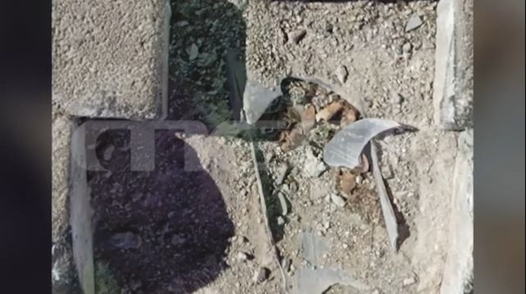 Πλακάκια και πέτρες ως πολεμοφόδια χρησιμοποίησαν όσοι συμμετείχαν στην αιματηρή συμπλοκή στη Γλυφάδα