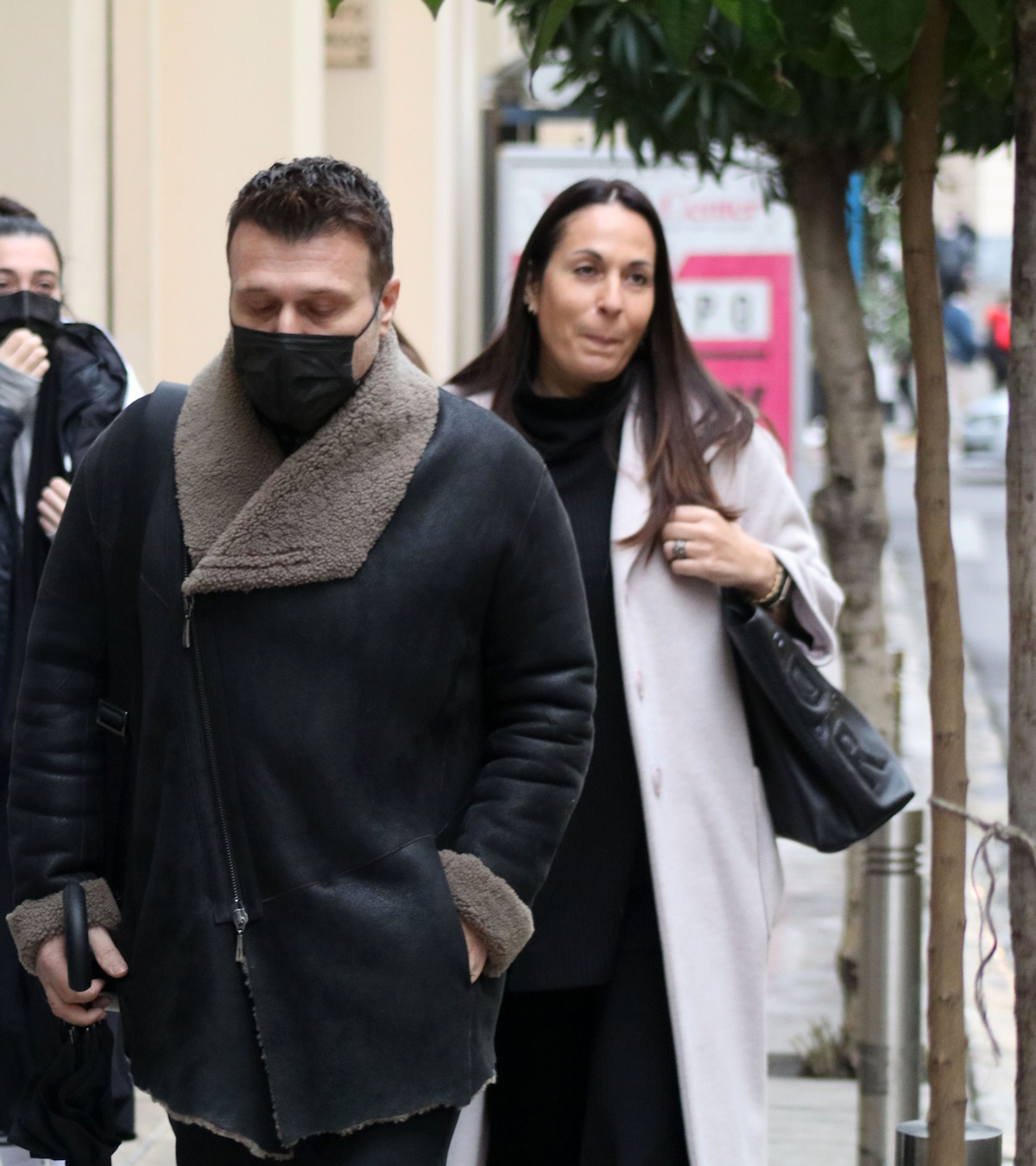 Αποκλειστικό! Γιάννης Πλούταρχος: Η σύζυγός του στην πρώτη αντίδραση στο TLIFE μετά τη μήνυση σε θαυμάστρια – stalker