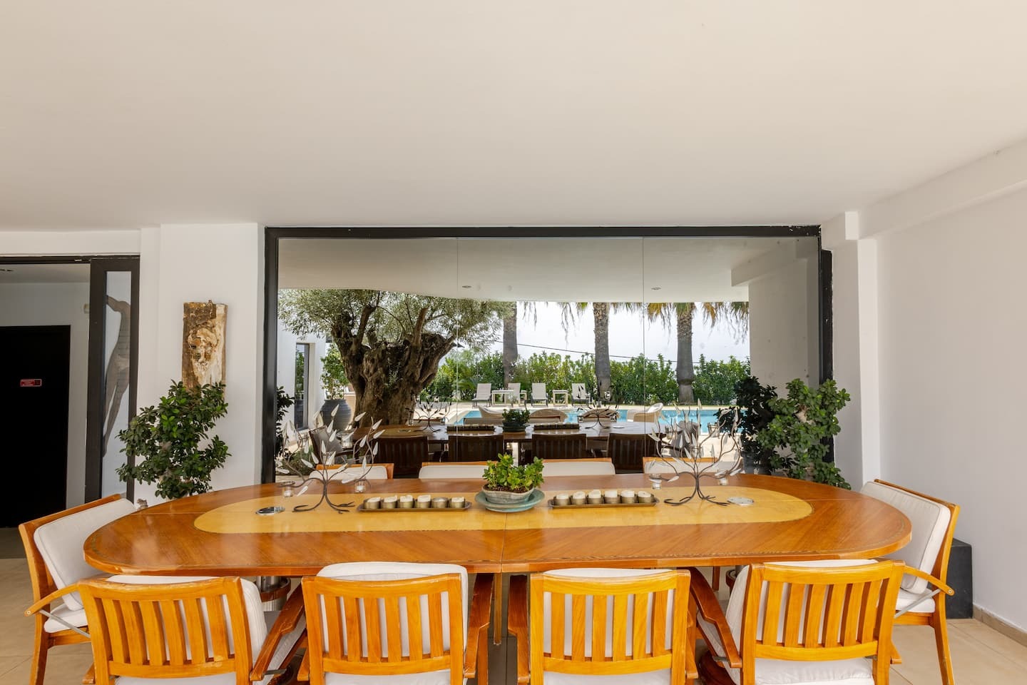 Ηλίας Ψινάκης: Το απίστευτο ποσό για το οποίο ενοικιάζει το σπίτι του στον Νέο Βουτζά