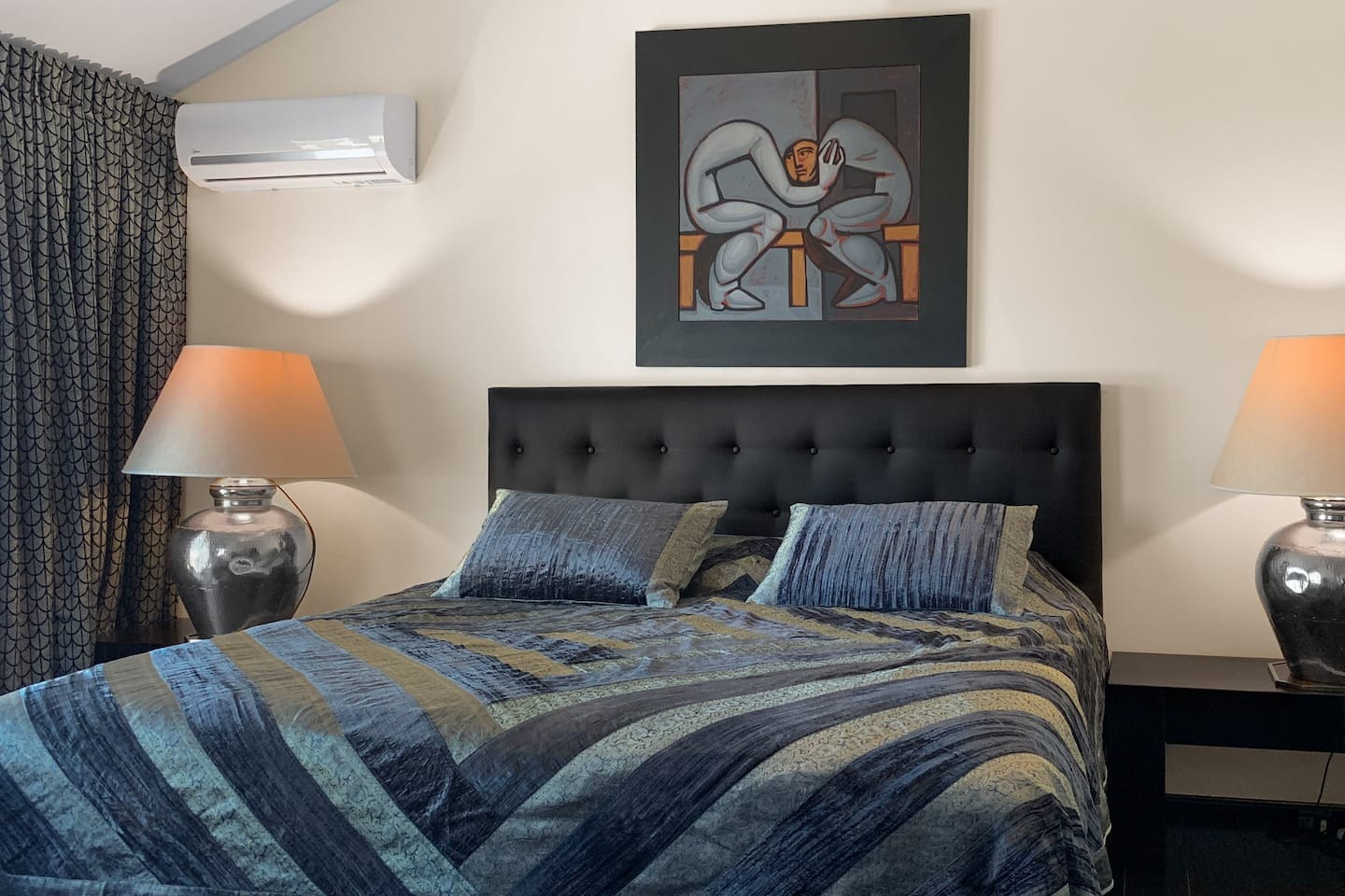 Ηλίας Ψινάκης: Το απίστευτο ποσό για το οποίο ενοικιάζει το σπίτι του στον Νέο Βουτζά