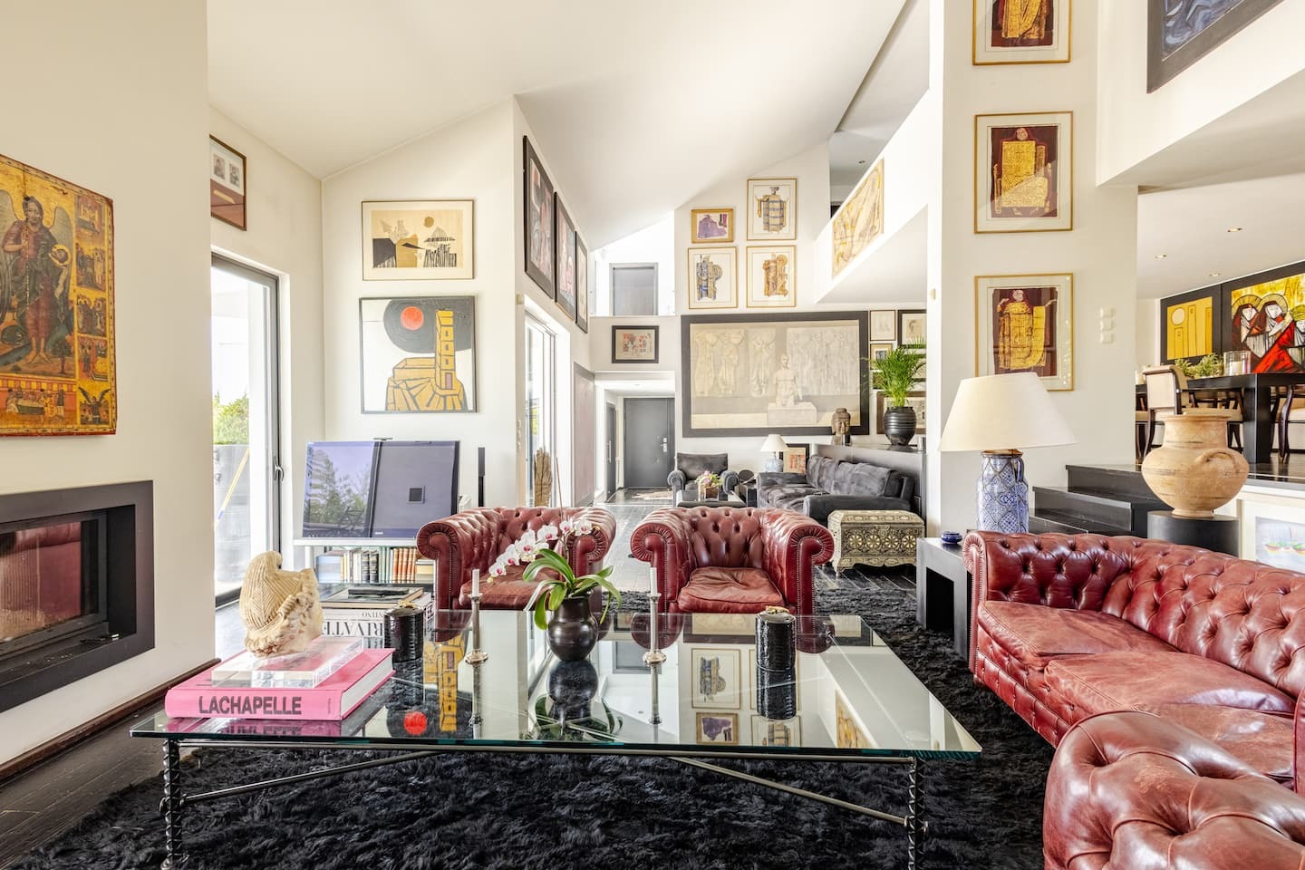 Ηλίας Ψινάκης: Το απίστευτο ποσό για το οποίο ενοικιάζει το σπίτι του στον Νέο Βουτζά