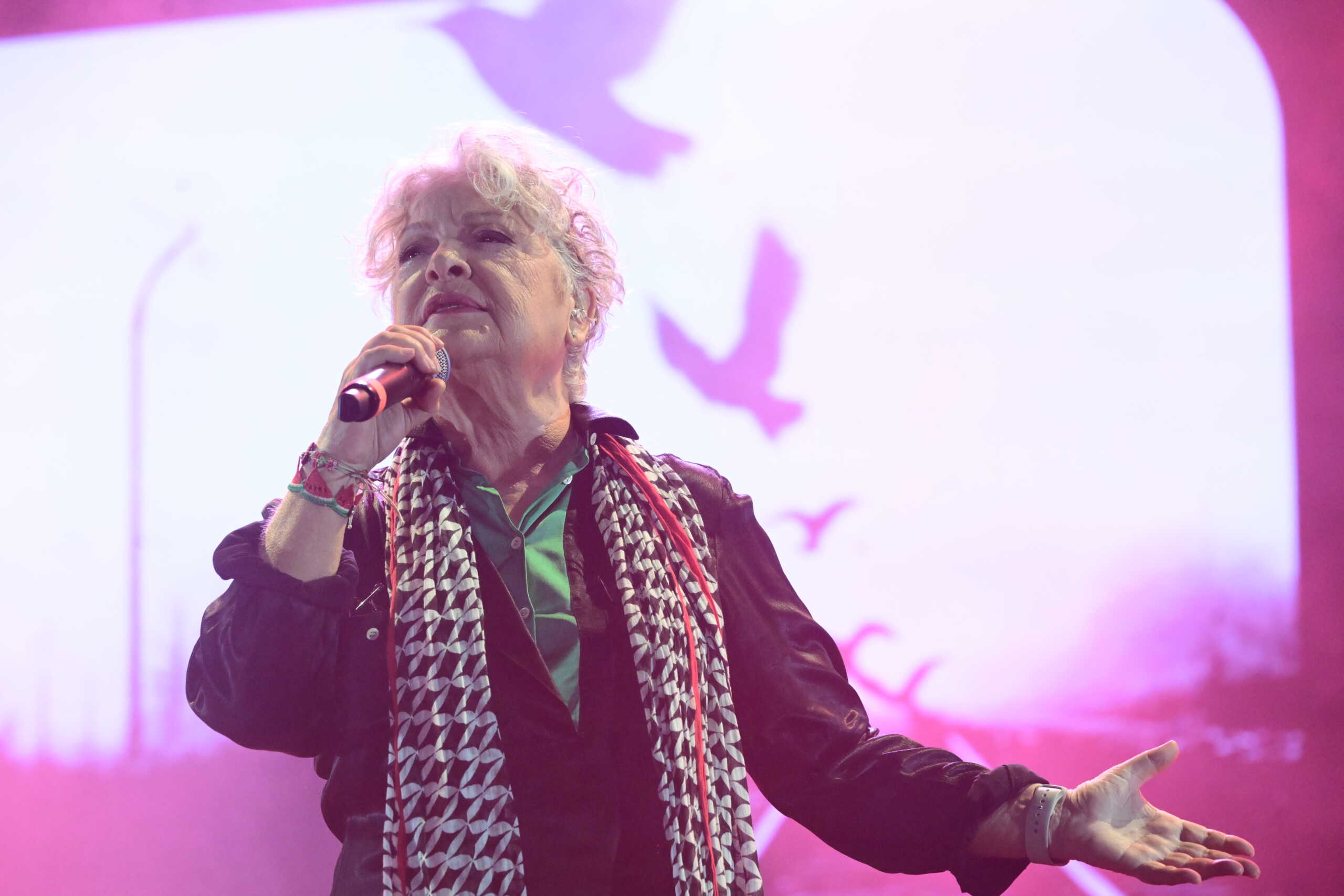 Συναυλία για τα Τέμπη: Η «Ανδρομέδα» του Θανάση Παπακωνσταντίνου, η «Κοιλάδα των Τεμπών» του Σωκράτη Μάλαμα και η συγκλονιστική Τάνια Τσανακλίδου