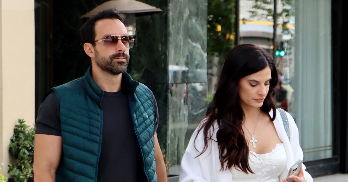 Σάκης Τανιμανίδης – Χριστίνα Μπόμπα: Η νέα φωτογραφία μέσα από το νοσοκομείο με την κόρη τους