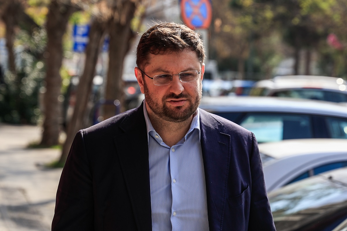 Κ. Ζαχαριάδης στο Πρώτο: Να ερωτηθεί ο κ. Κασσελάκης, θέλει να είναι με κάποιους ανθρώπους οι οποίοι λέει ότι φοράνε κουκούλες; (audio)