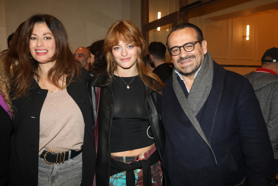 Δωροθέα Μερκούρη: Δημόσια εμφάνιση με την κόρη της, Γκάια μετά από καιρό – Απόλαυσε τη μητέρα της στο θέατρο