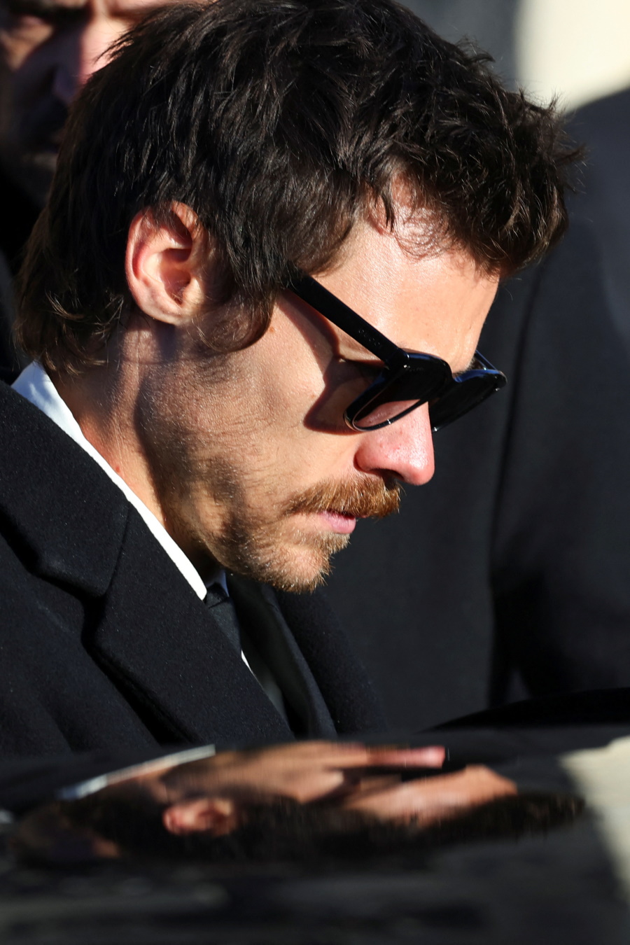 Λίαμ Πέιν: Συντετριμμένη η σύντροφός του και πρώην τα μέλη των One Direction στην εξόδιο ακολουθία του – Φωτογραφίες