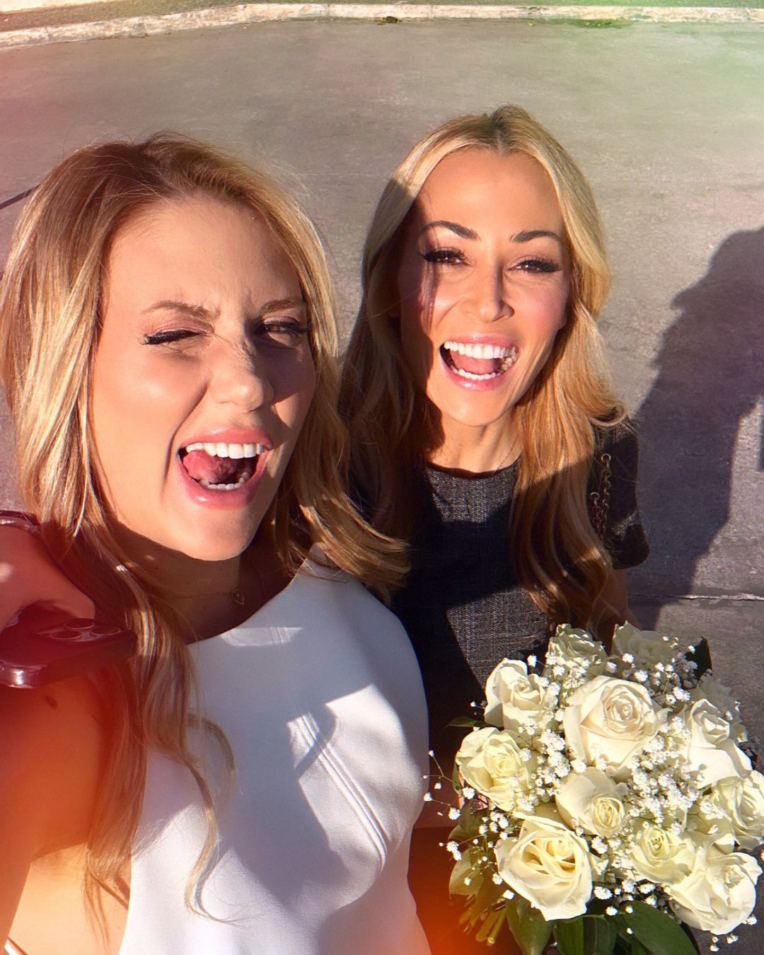 Φωτεινή Πετρογιάννη: Οι πρώτες φωτογραφίες από τον πολιτικό της γάμο με τον Μιχάλη Ρουμπή