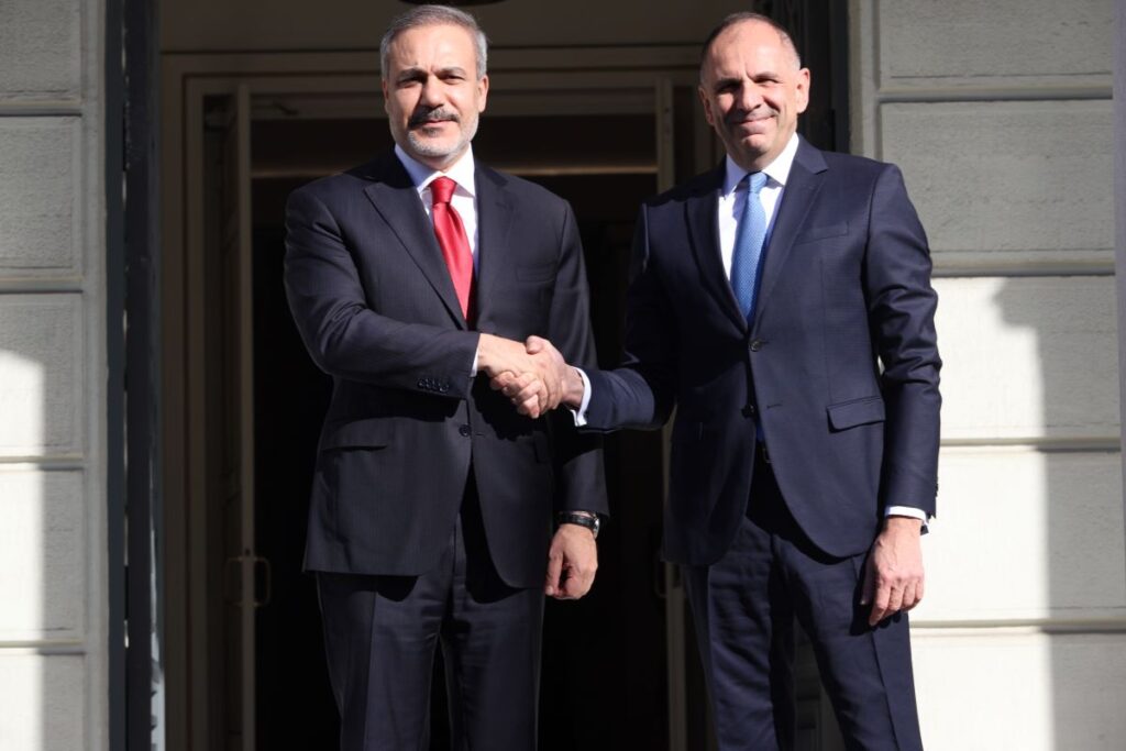 Στην Αθήνα ο Χακάν Φιντάν – Ξεκίνησε η συνάντηση με τον Γιώργο Γεραπετρίτη 4 Στην Αθήνα ο Χακάν Φιντάν – Ξεκίνησε η συνάντηση με τον Γιώργο Γεραπετρίτη