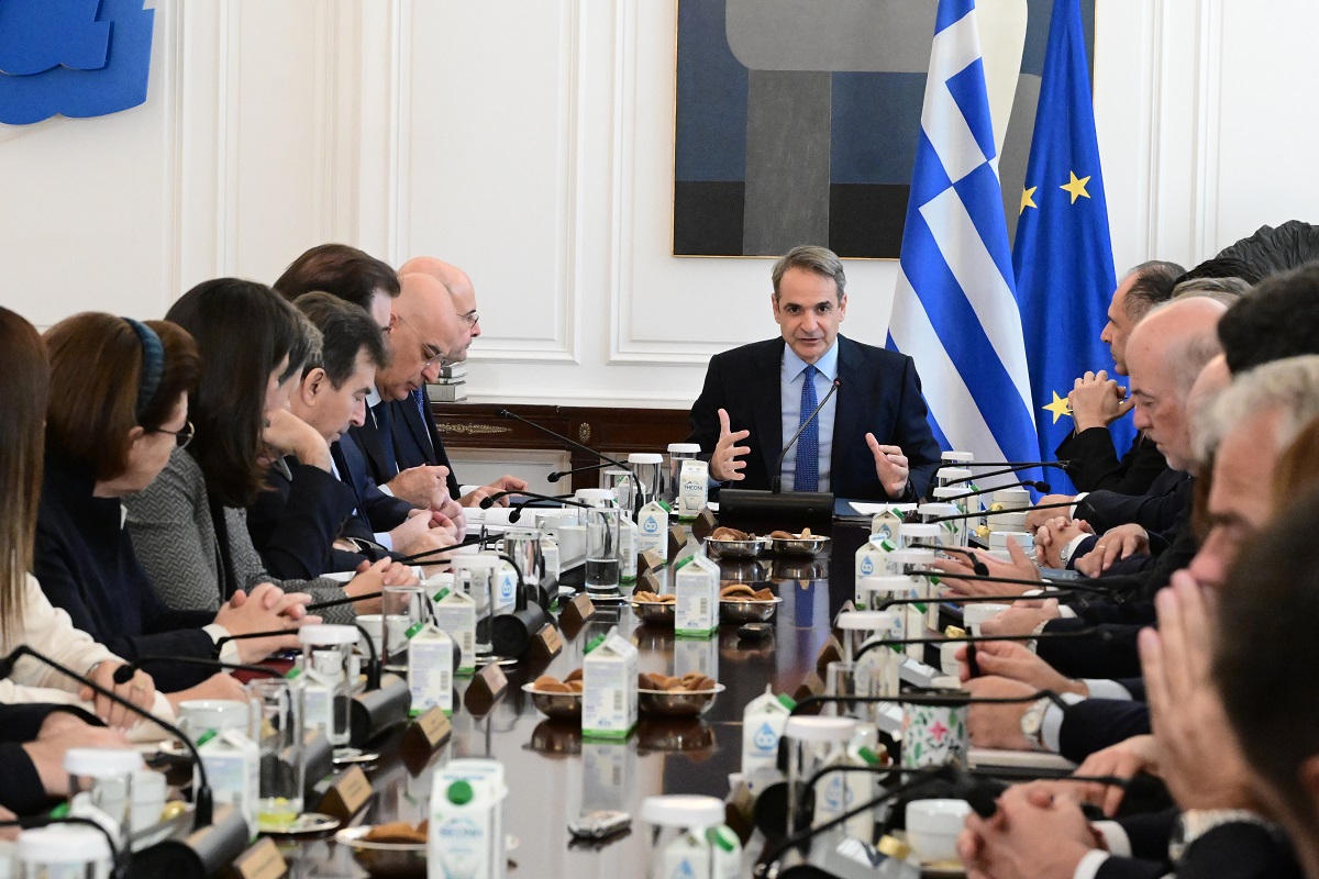 Σημερινά ζητήματα του Υπουργικού Συμβουλίου – Ο προϋπολογισμός 2025 και η αναδιοργάνωση στον σιδηροδρομικό κλάδο μεταξύ αυτών