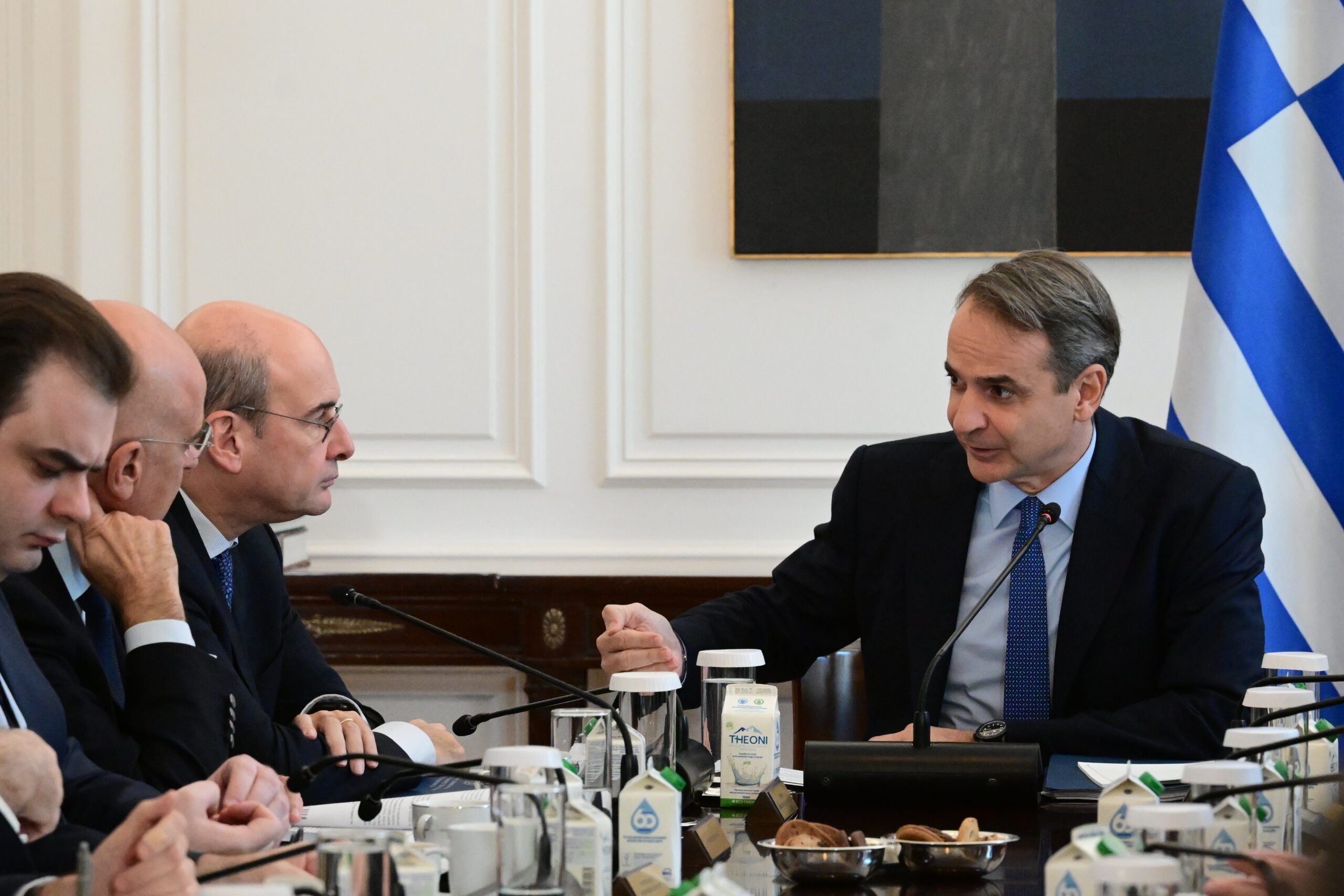 Μητσοτάκης στο Υπουργικό για τον προϋπολογισμό: Αντιμετωπίζει την ακρίβεια στηρίζοντας διπλά το εισόδημα