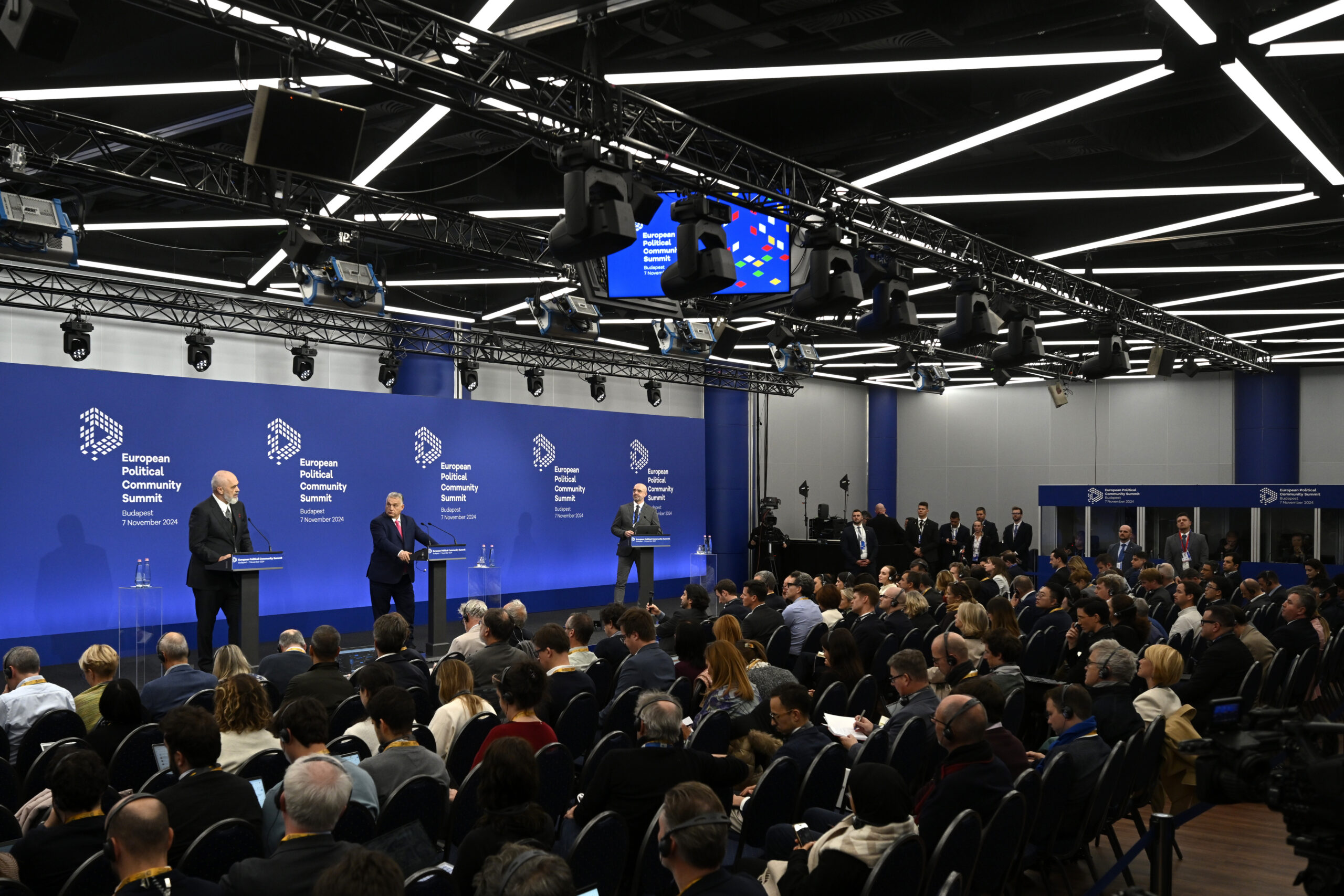 Ανησυχία στις Βρυξέλλες για την στάση που θα κρατήσει ο Τραμπ σε κομβικά ζητήματα – Επιταχύνεται η στρατηγική αυτονομία της ΕΕ