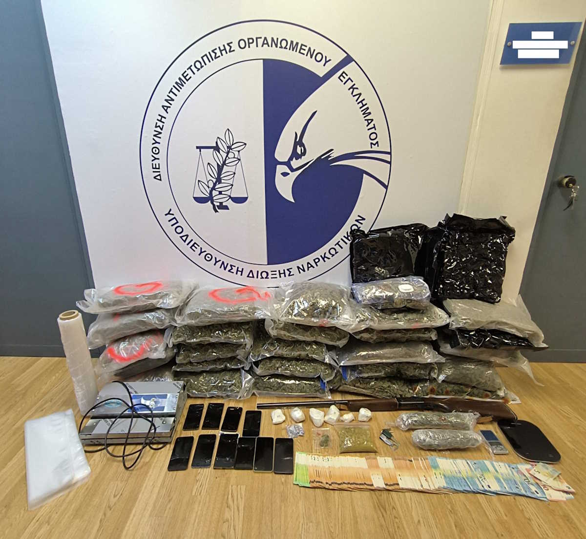 Σπείρα «έσπρωχνε» ναρκωτικά σε διάφορες περιοχές της Αττικής – Ο αρχηγός, ο διακινητής και η αποθηκάριος 7 Σπείρα «έσπρωχνε» ναρκωτικά σε διάφορες περιοχές της Αττικής – Ο αρχηγός, ο διακινητής και η αποθηκάριος