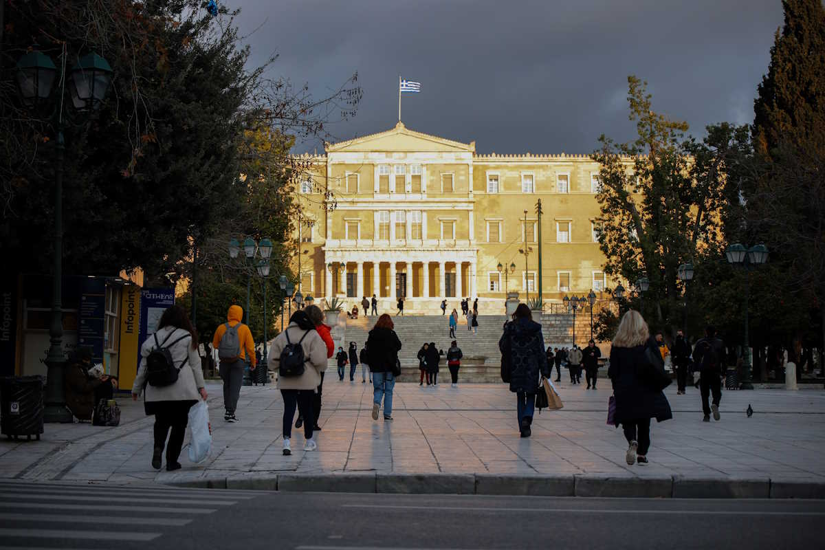 26 θάνατοι, 12 διασωληνωμένοι και 614 νέες νοσηλείες την περασμένη εβδομάδα λόγω κορονοϊού – Ένας νεκρός από γρίπη