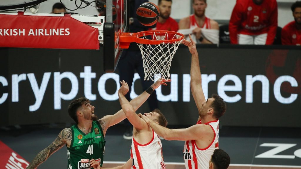 Με εκτελεστή τον Φουρνιέ ο Oλυμπιακός θριάμβευσε στο ΟΑΚΑ 4 Με εκτελεστή τον Φουρνιέ ο Oλυμπιακός θριάμβευσε στο ΟΑΚΑ