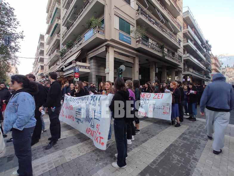 Δύο συγκεντρώσεις στην Πάτρα για την επέτειο της εξέγερσης του Πολυτεχνείου 12 Δύο συγκεντρώσεις στην Πάτρα για την επέτειο της εξέγερσης του Πολυτεχνείου