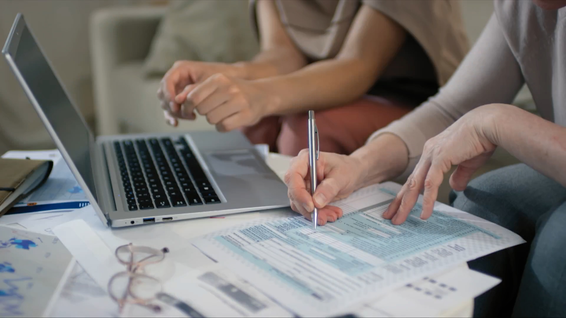 Sequence-03.00_19_46_26.Still026