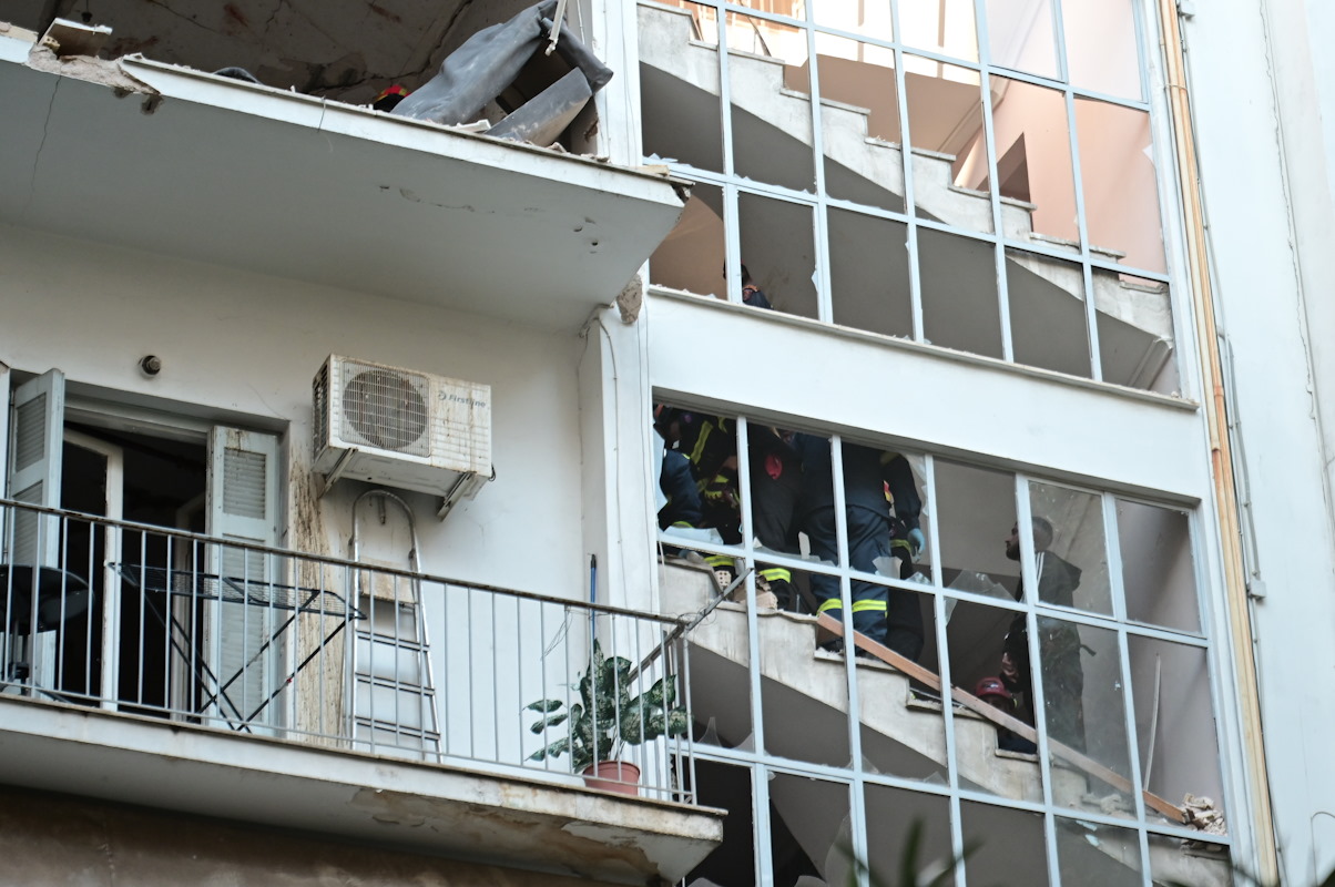 Στον εισαγγελέα ο 26χρονος που κατηγορείται για την έκρηξη στη «γιάφκα» Αμπελοκήπων