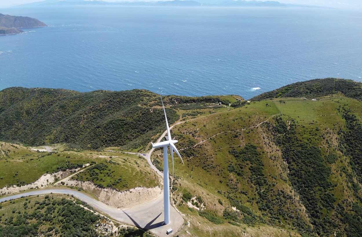 ananevsimes-piges-energeias-nisia-ellada-e1732044356410