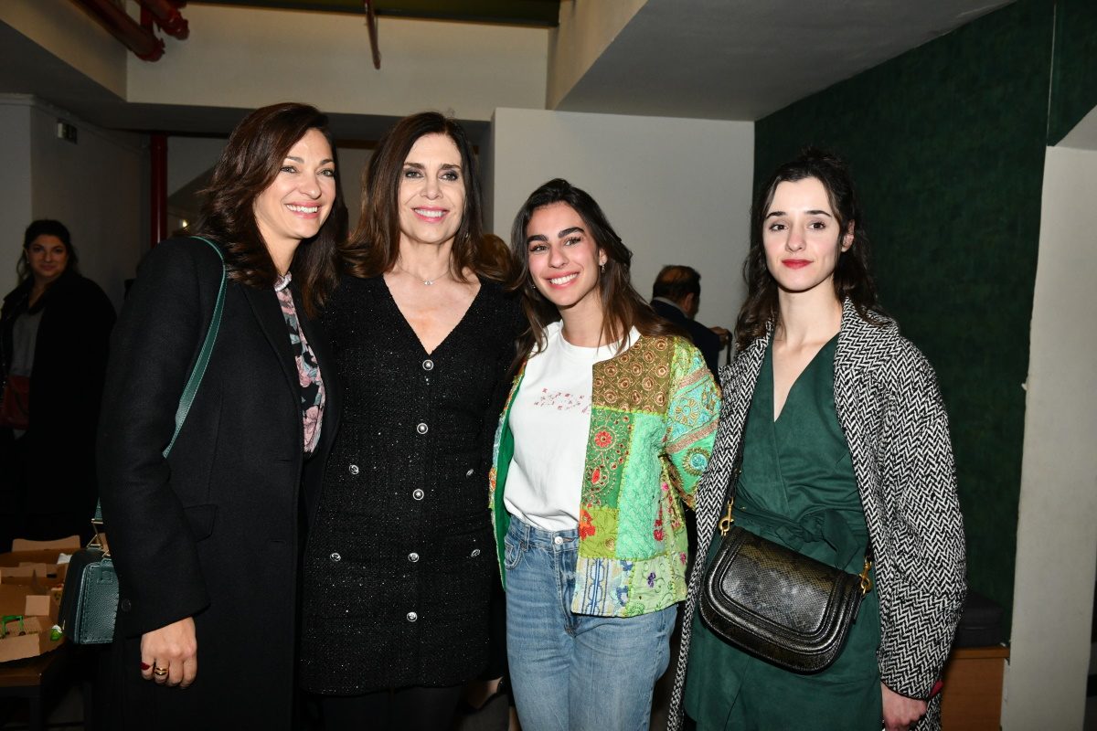 «Η πόρνη από πάνω»: Επίσημη πρώτη για την Κατερίνα Διδασκάλου – Ποιοι ήταν παρόντες. 12 «Η πόρνη από πάνω»: Επίσημη πρώτη για την Κατερίνα Διδασκάλου – Ποιοι ήταν παρόντες.